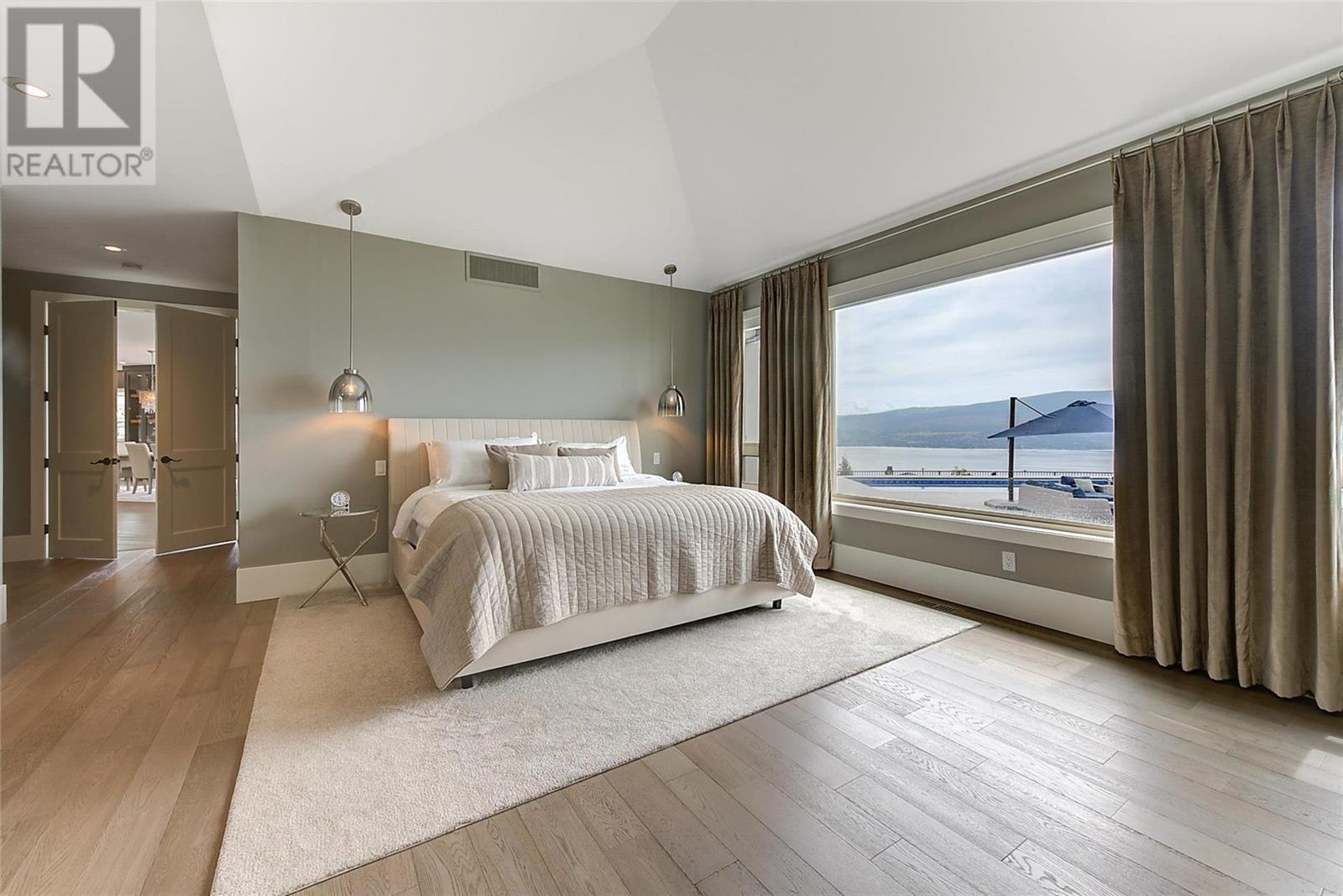 1520 Vineyard Drive