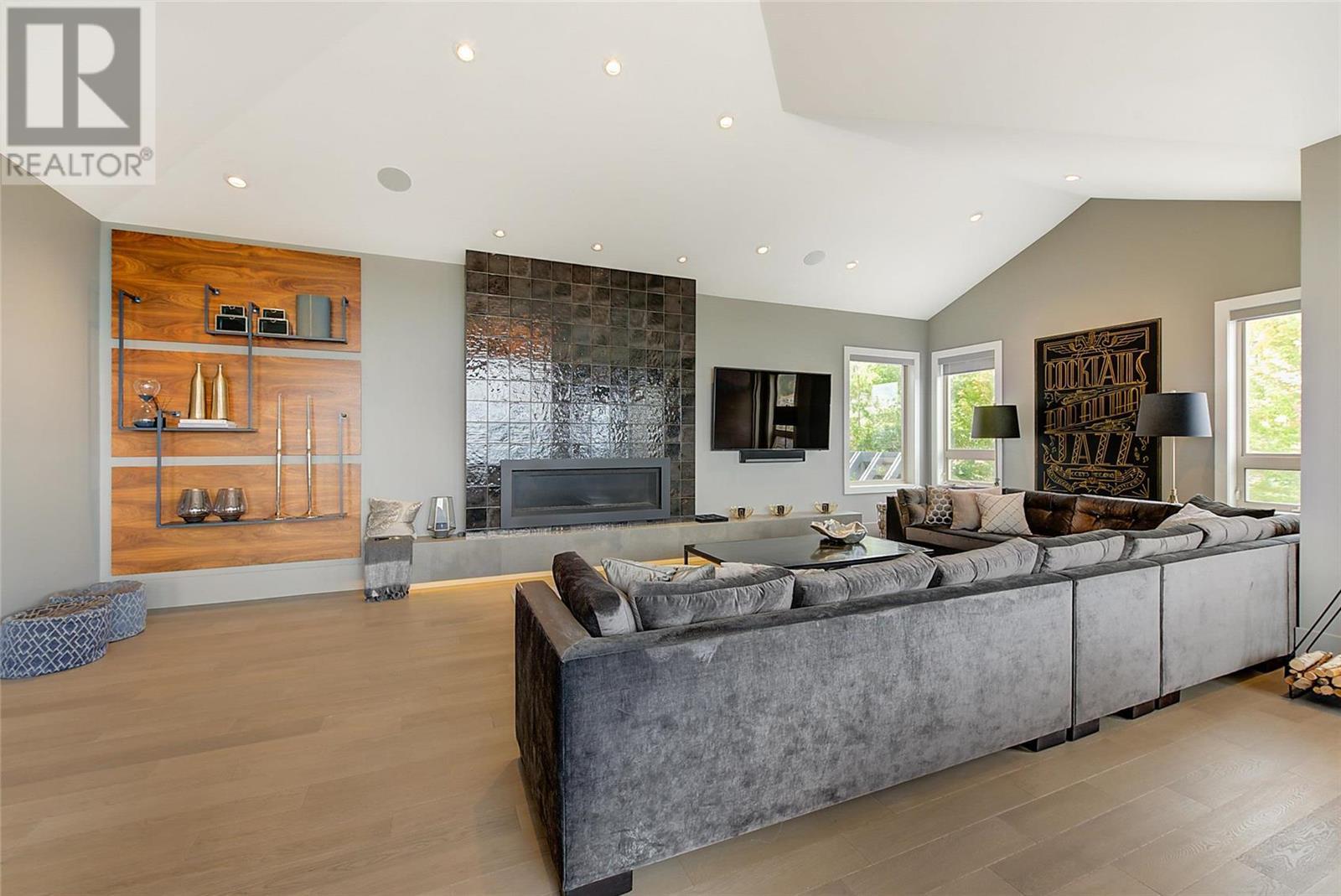 1520 Vineyard Drive