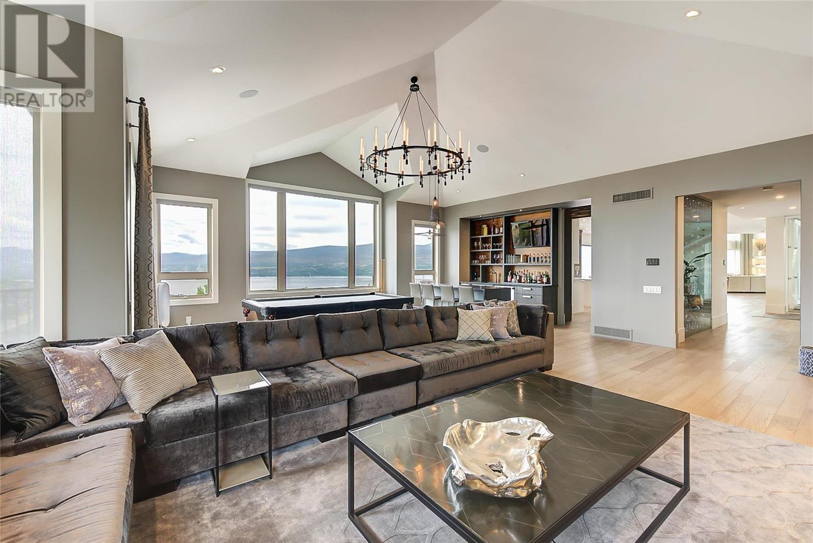 1520 Vineyard Drive