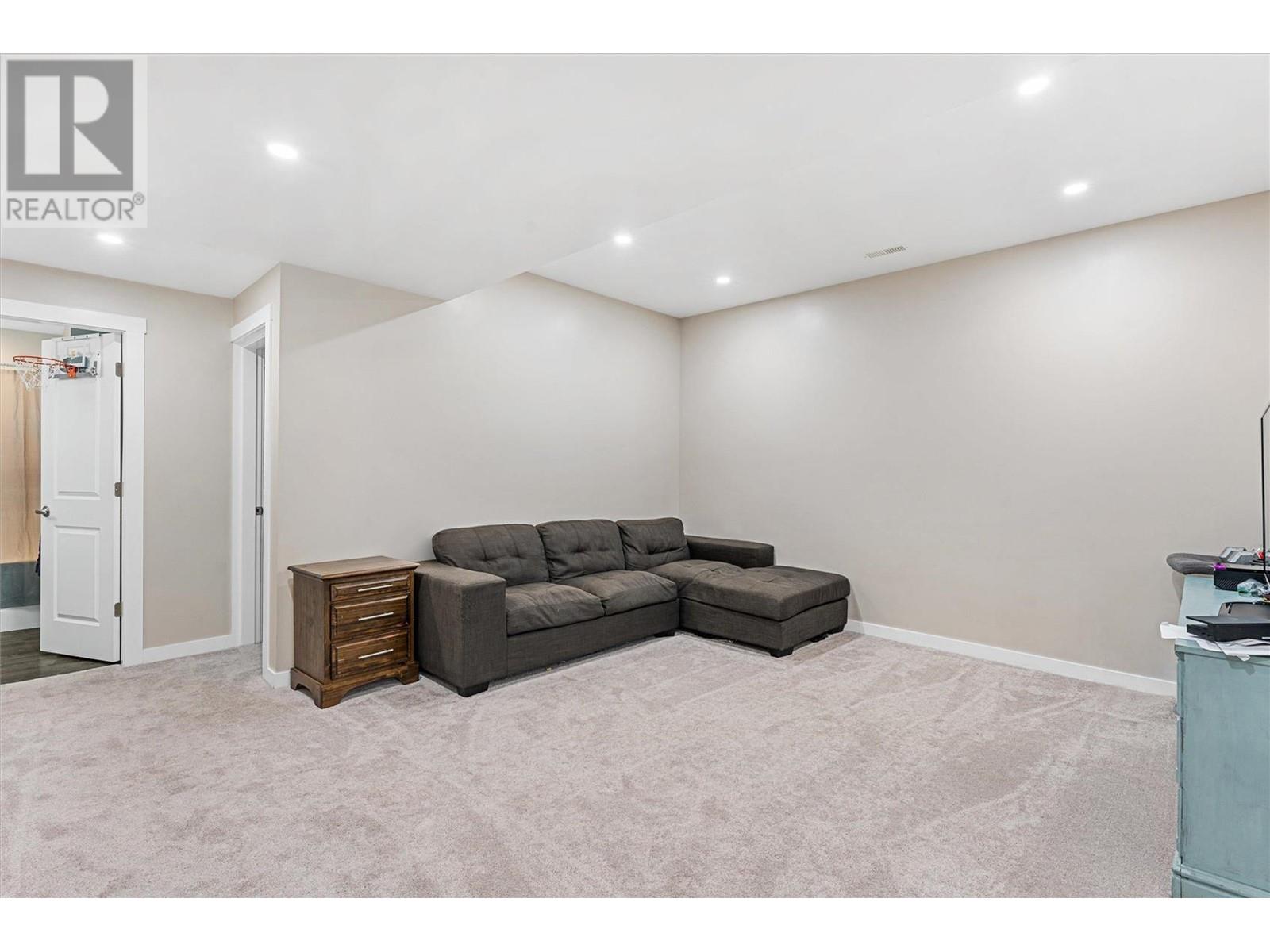 1362 Rocky Point Drive