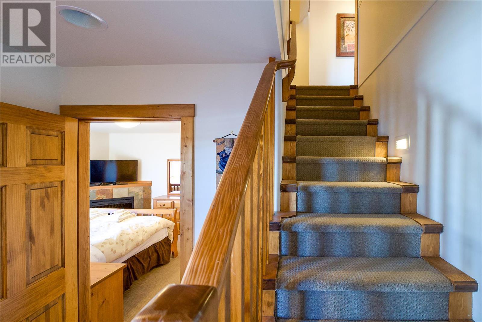 95A Forest Lane