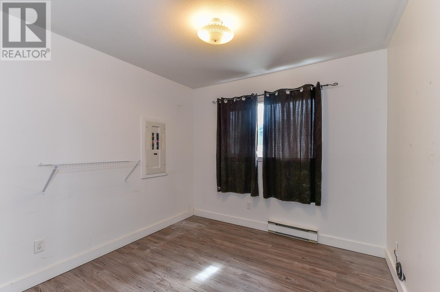 7246 Dunwaters Road