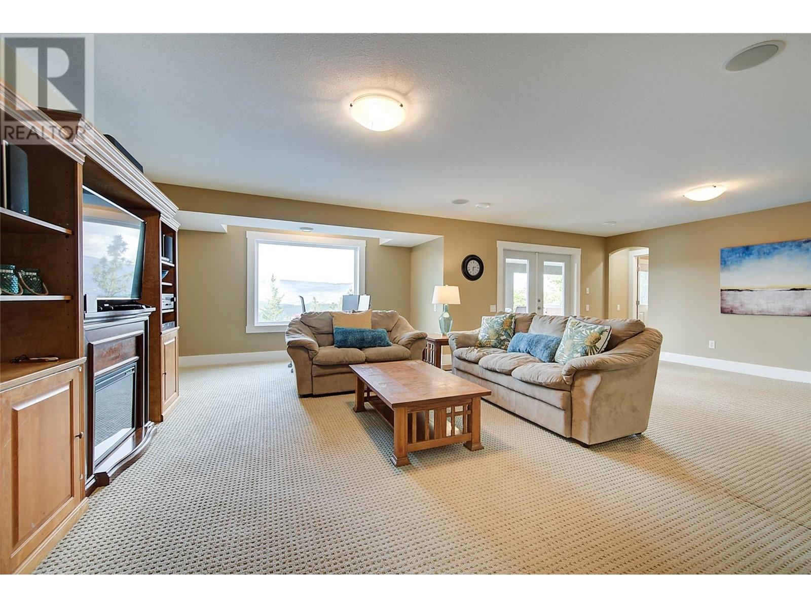 2567 Selkirk Drive