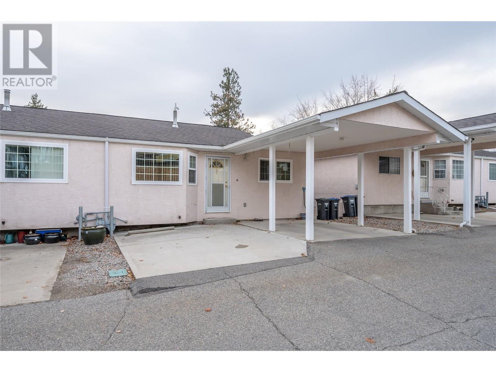 14615 Victoria Road N Unit# 3, #3