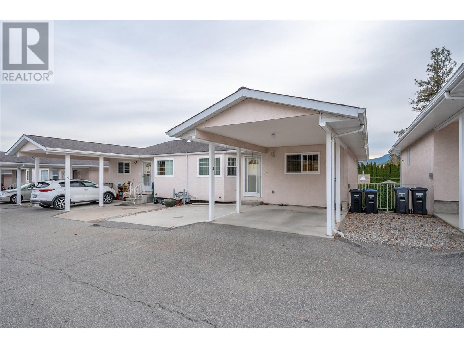 14615 Victoria Road N Unit# 3, #3