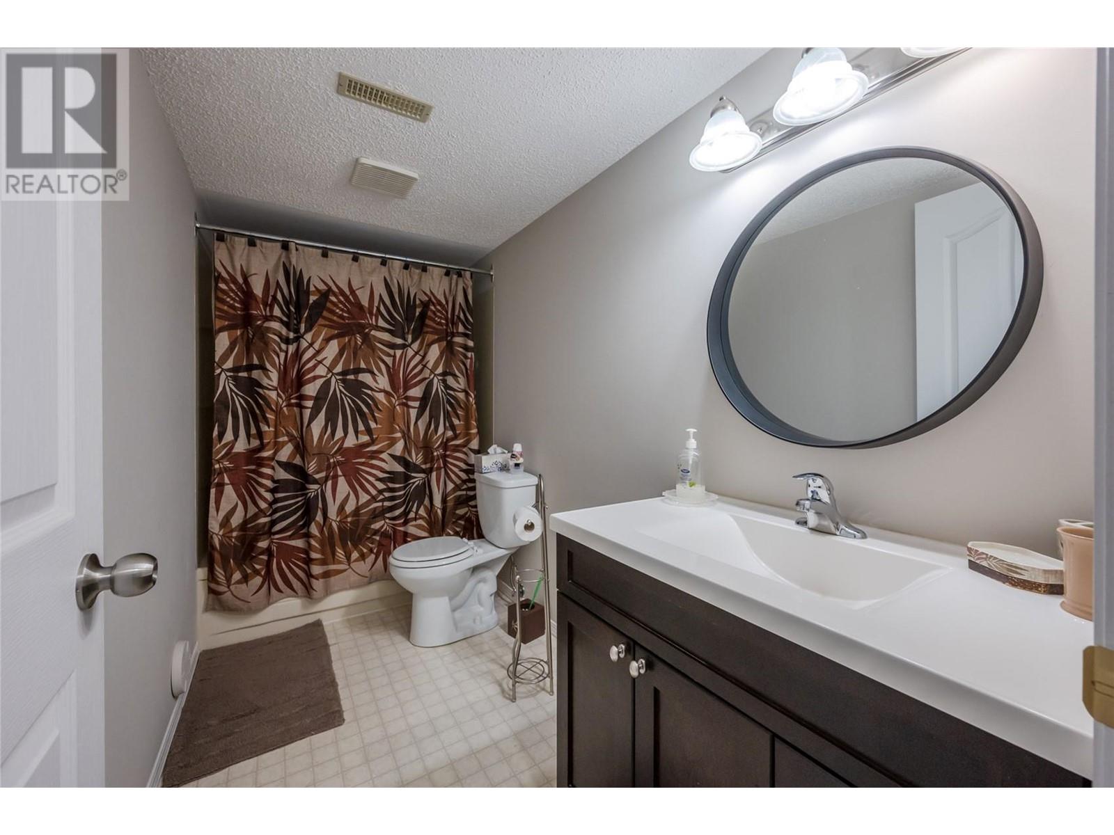 14615 Victoria Road N Unit# 3, #3