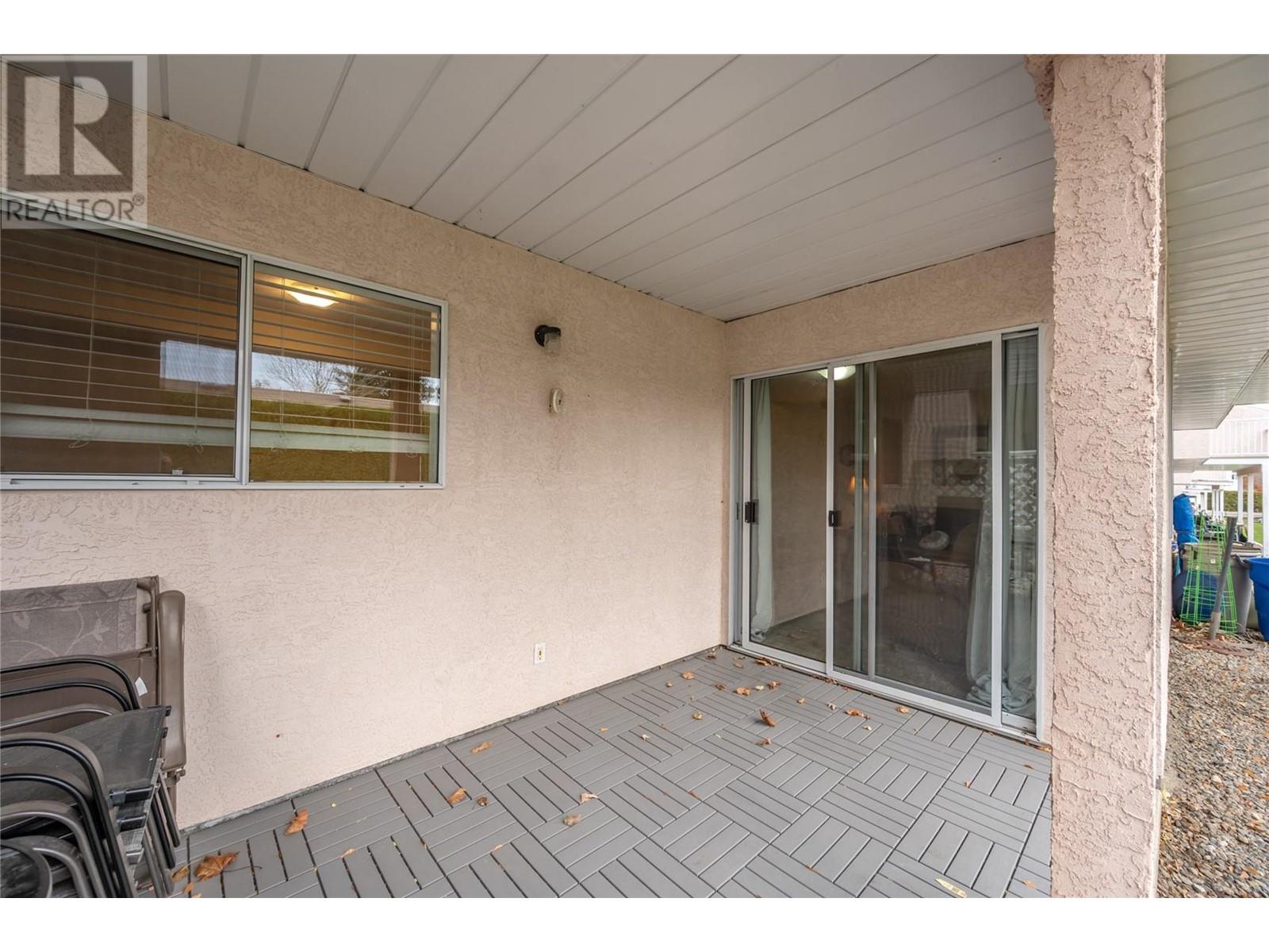14615 Victoria Road N Unit# 3, #3