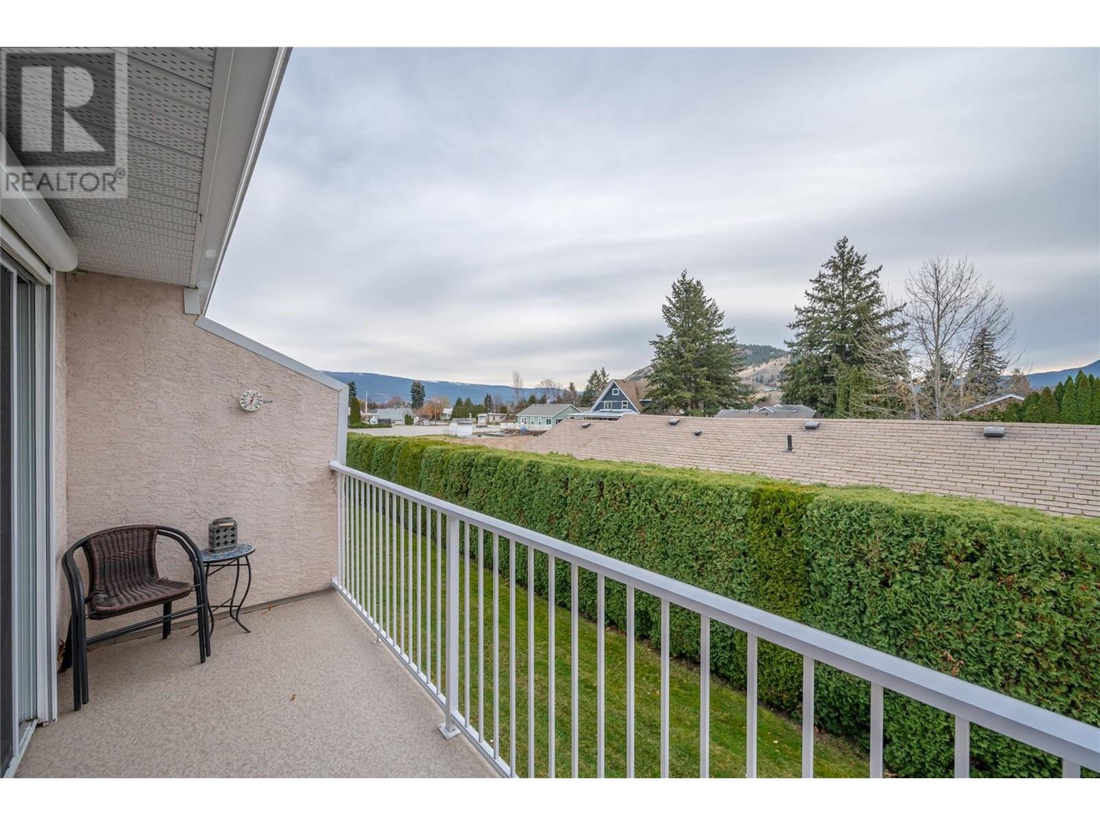 14615 Victoria Road N Unit# 3, #3