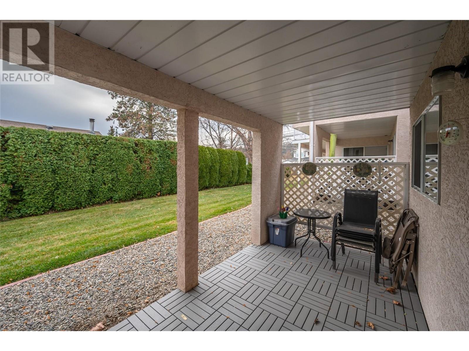 14615 Victoria Road N Unit# 3, #3