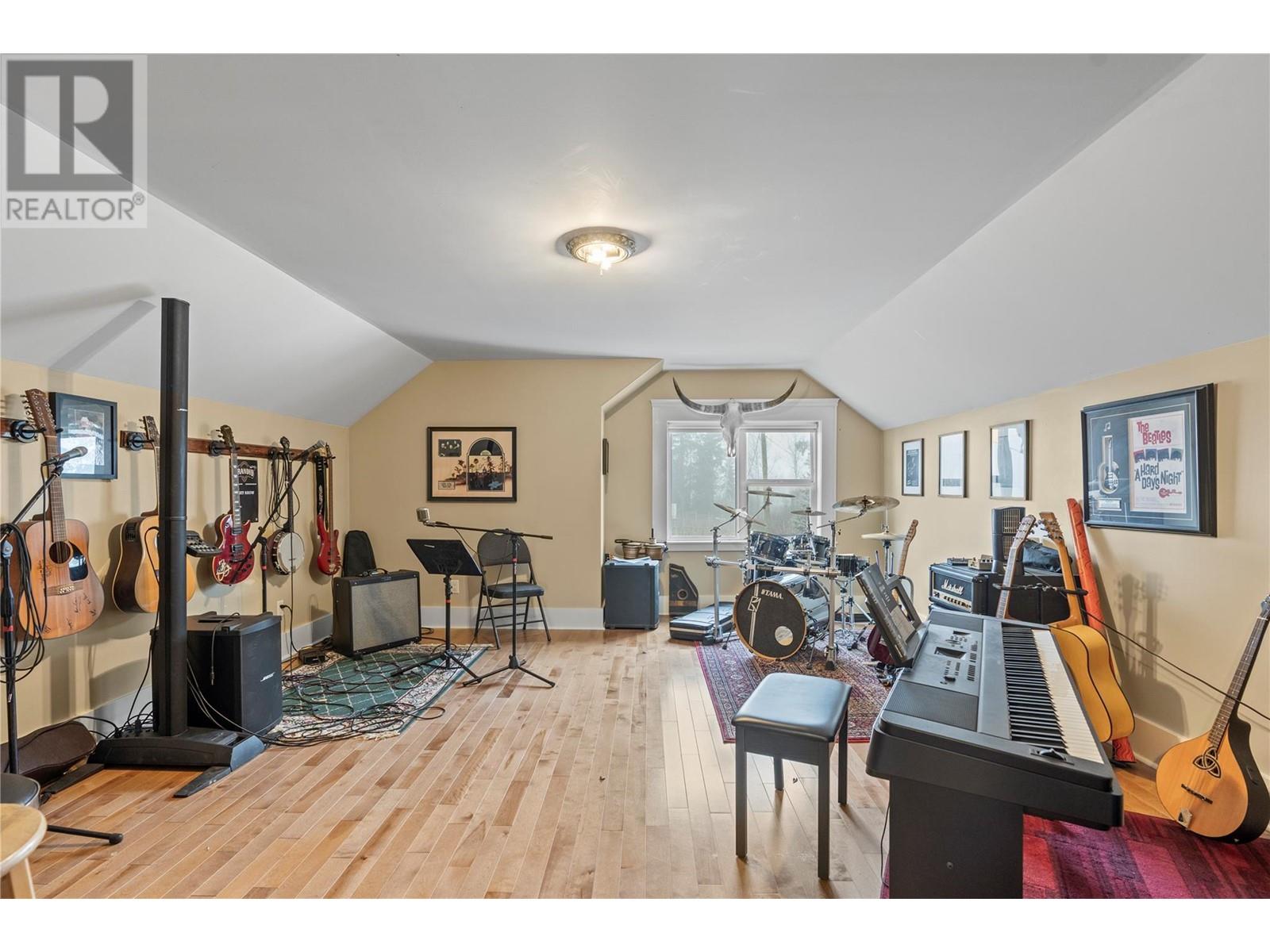 70 Waterside Road