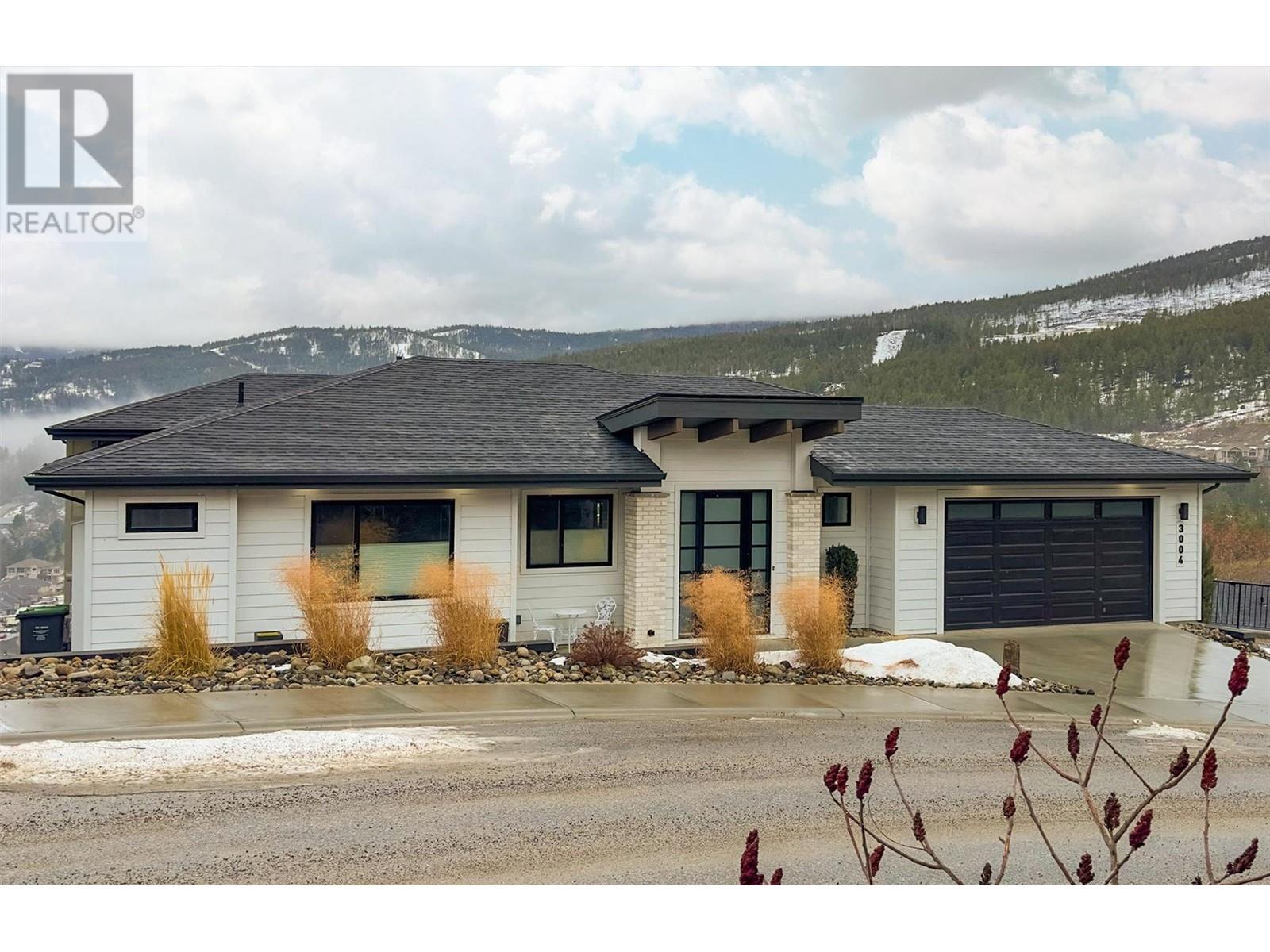 3004 Shaleview Drive, (MLS® 10303366) See this property for sale