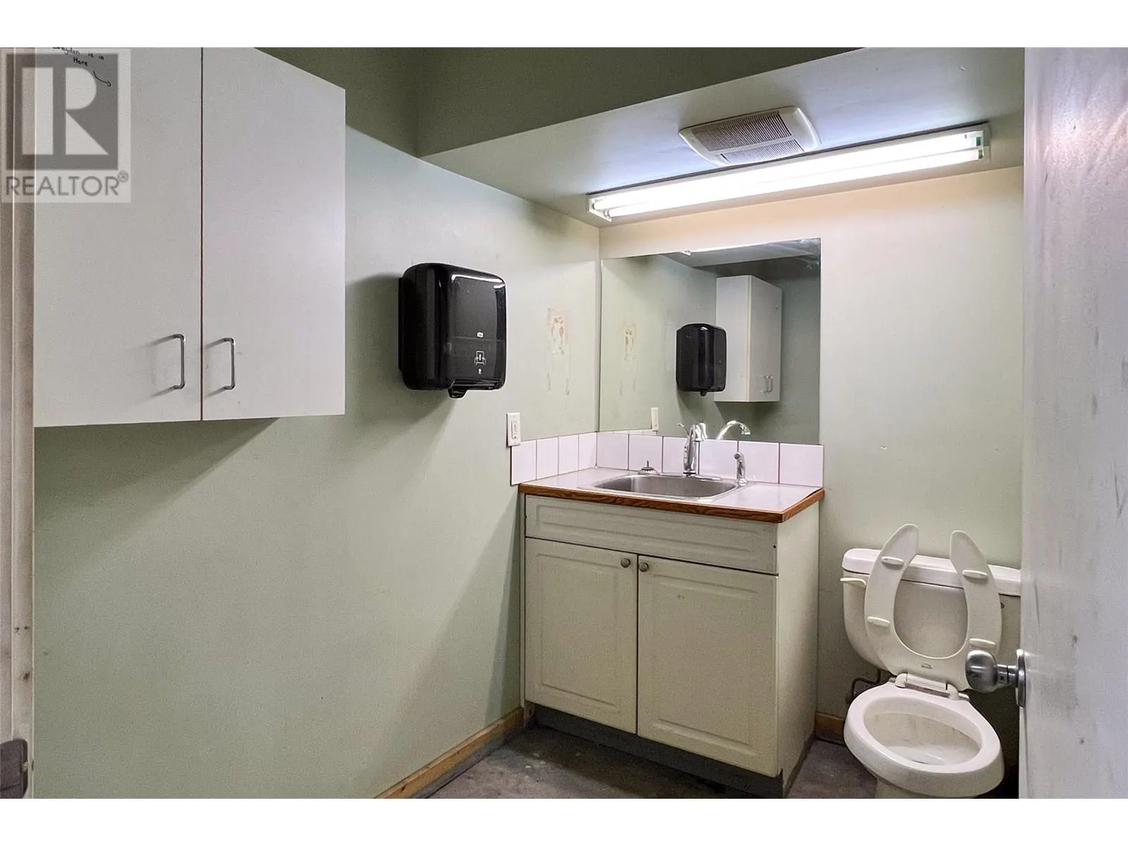 1060 Leathead Road Unit# 10