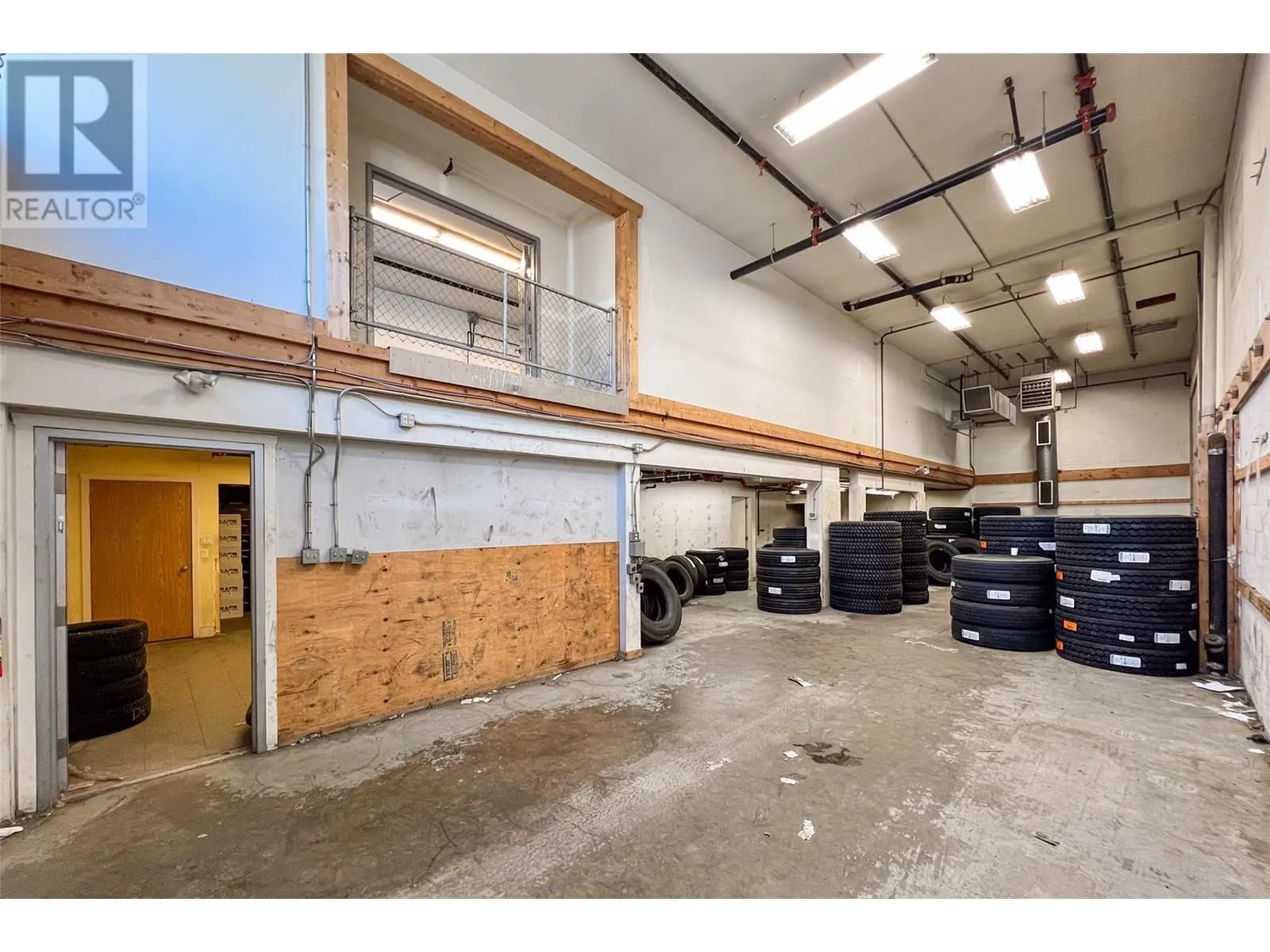 1060 Leathead Road Unit# 10