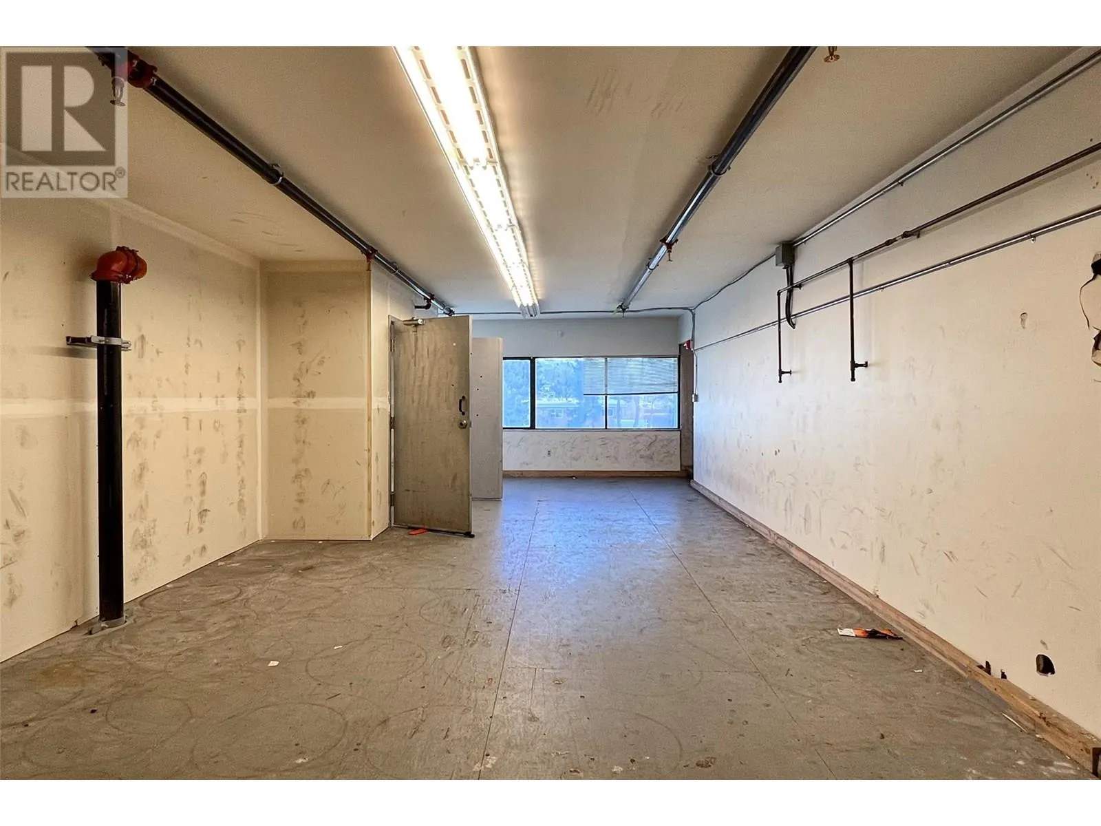 1060 Leathead Road Unit# 10