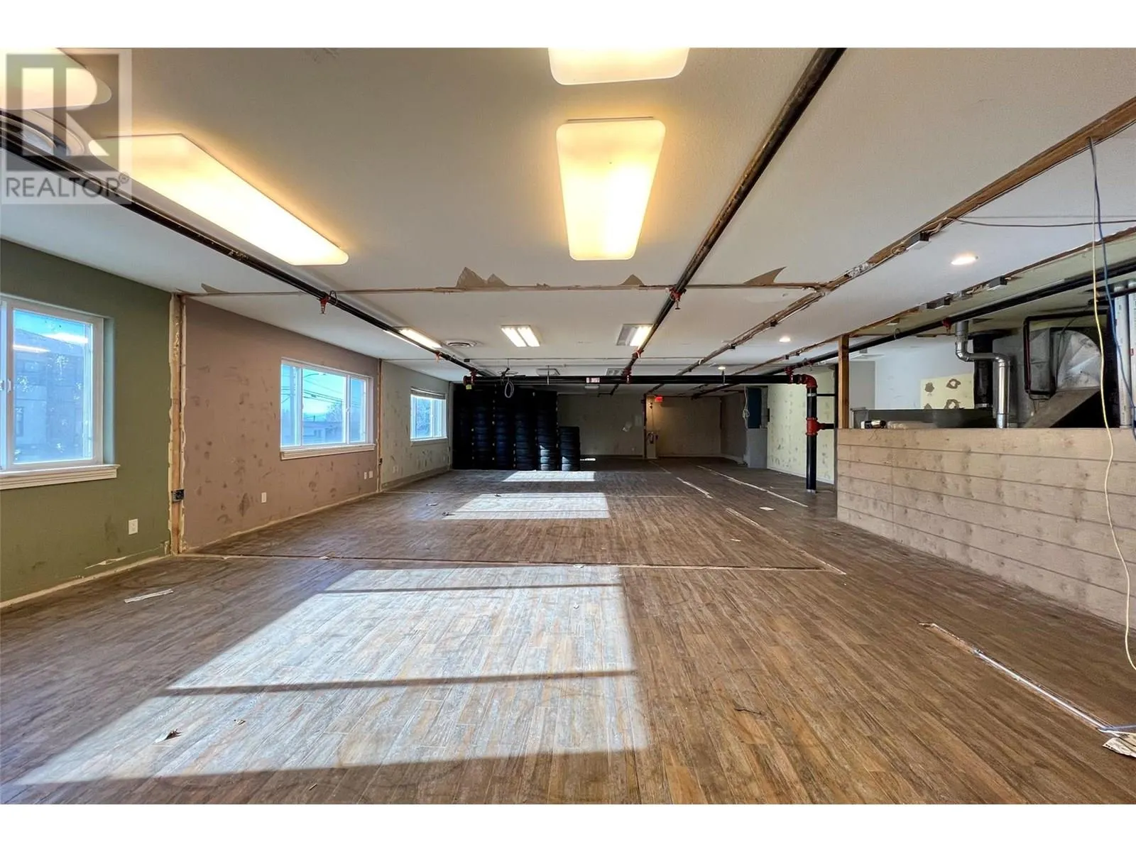 1060 Leathead Road Unit# 10