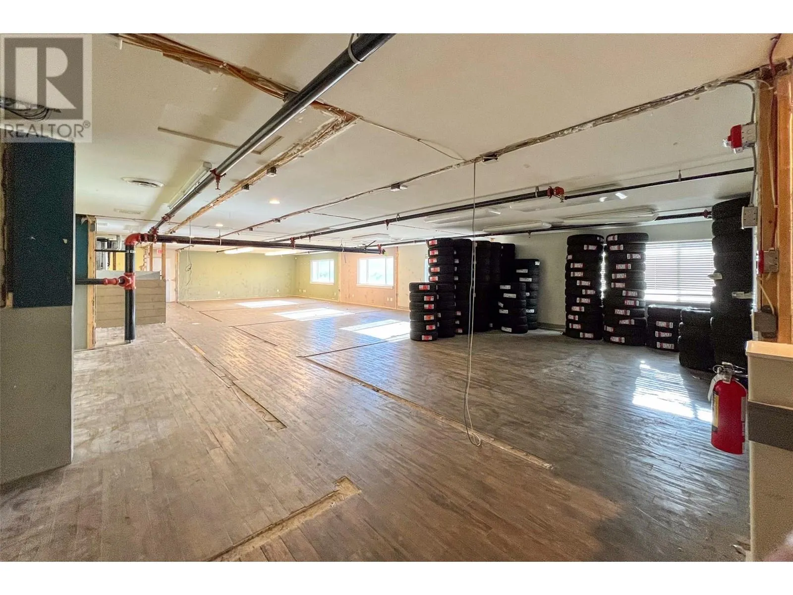 1060 Leathead Road Unit# 10