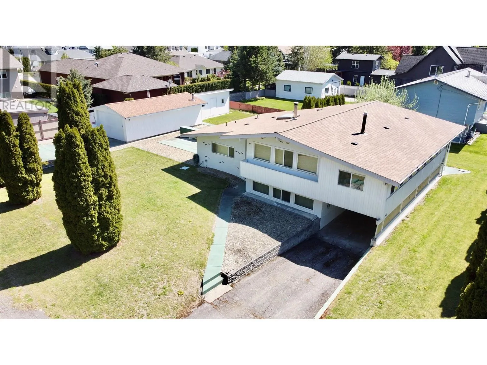 441 Oak Avenue