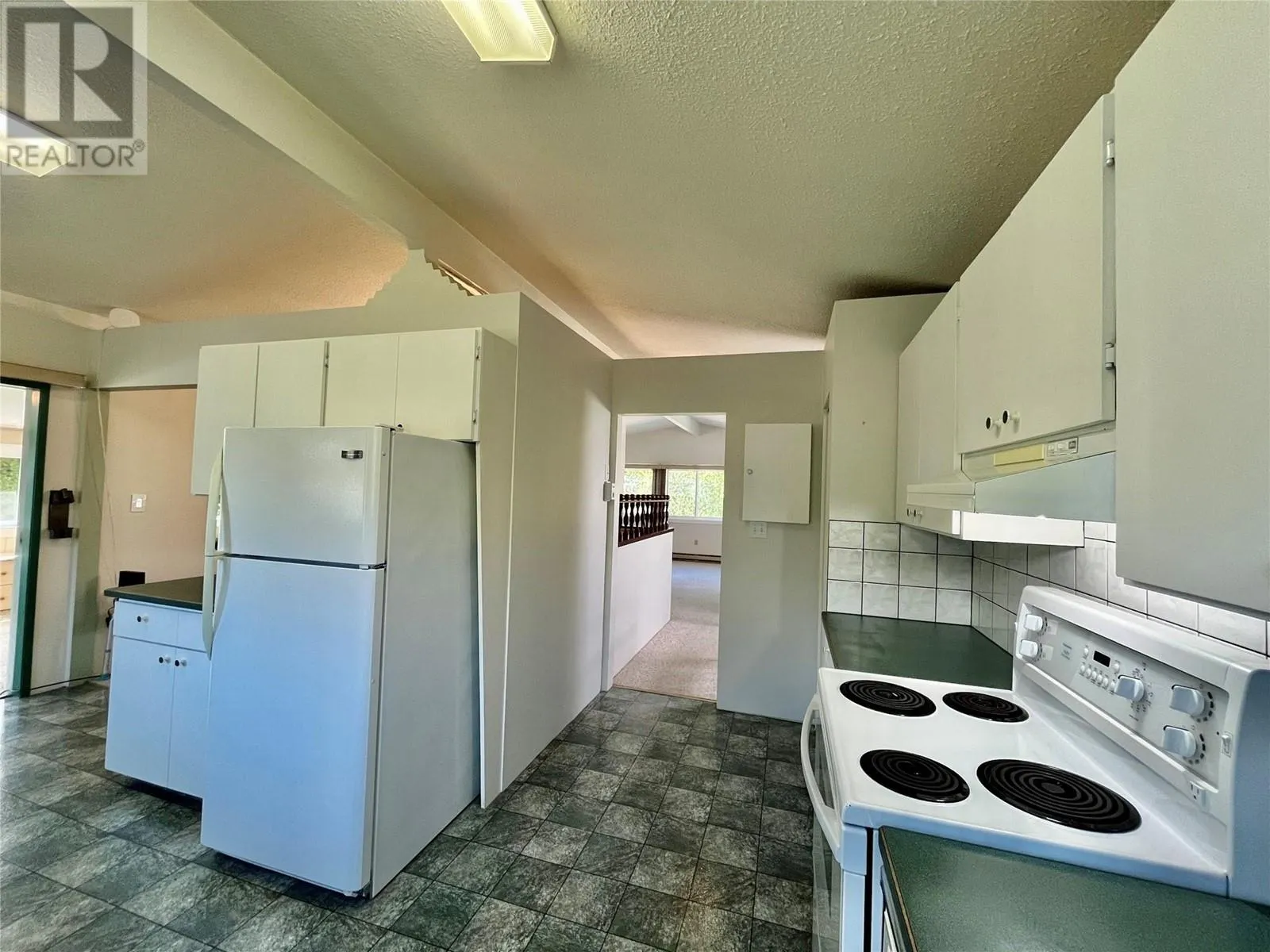 441 Oak Avenue