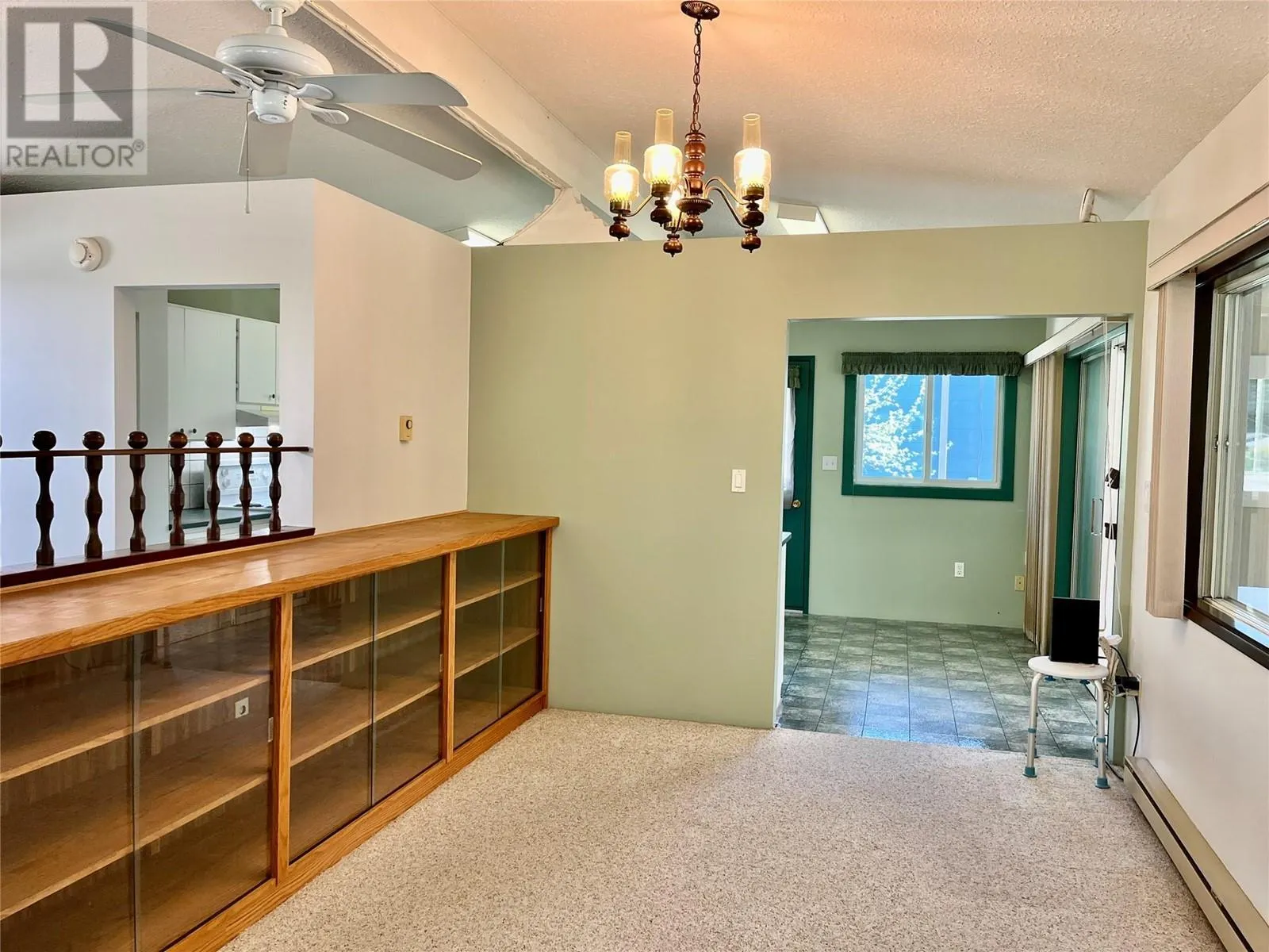 441 Oak Avenue