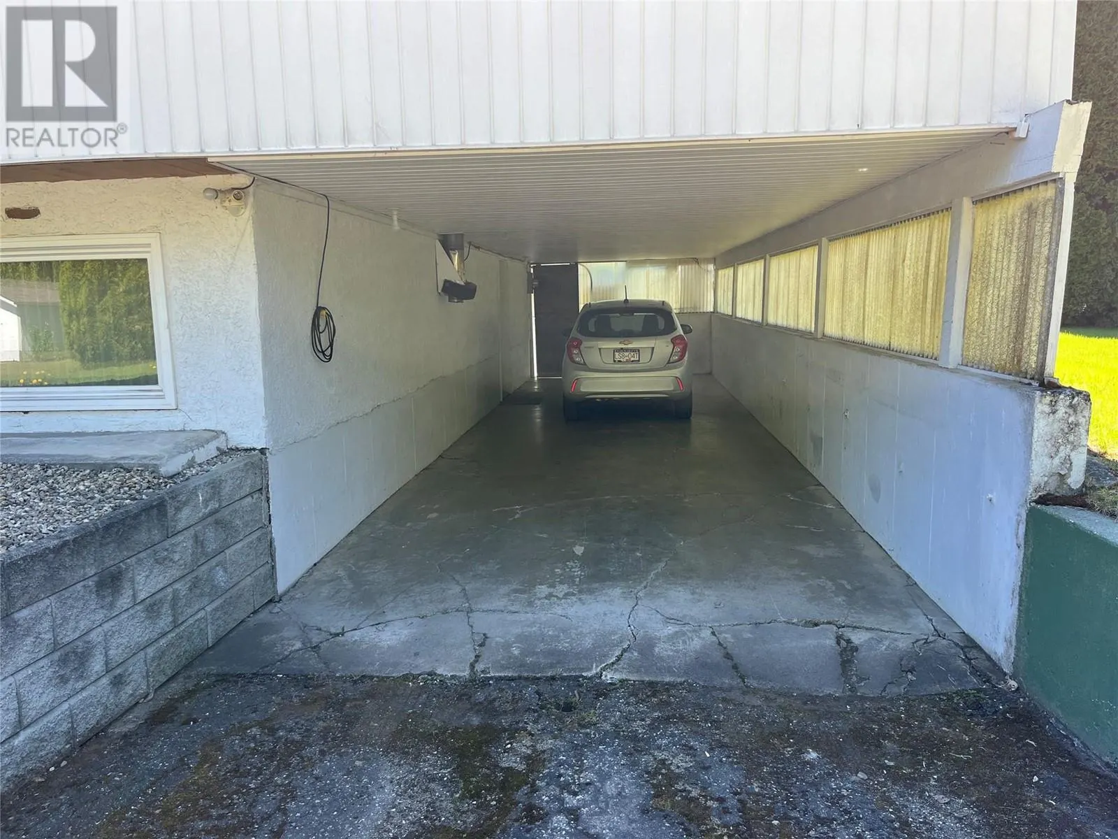 441 Oak Avenue
