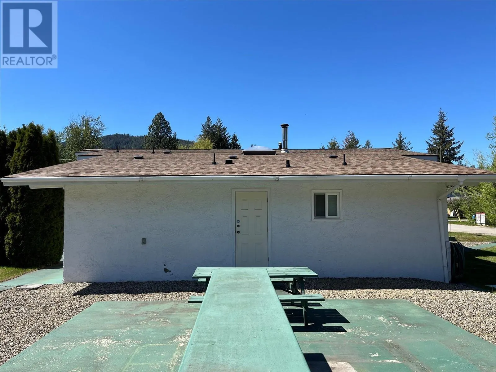 441 Oak Avenue