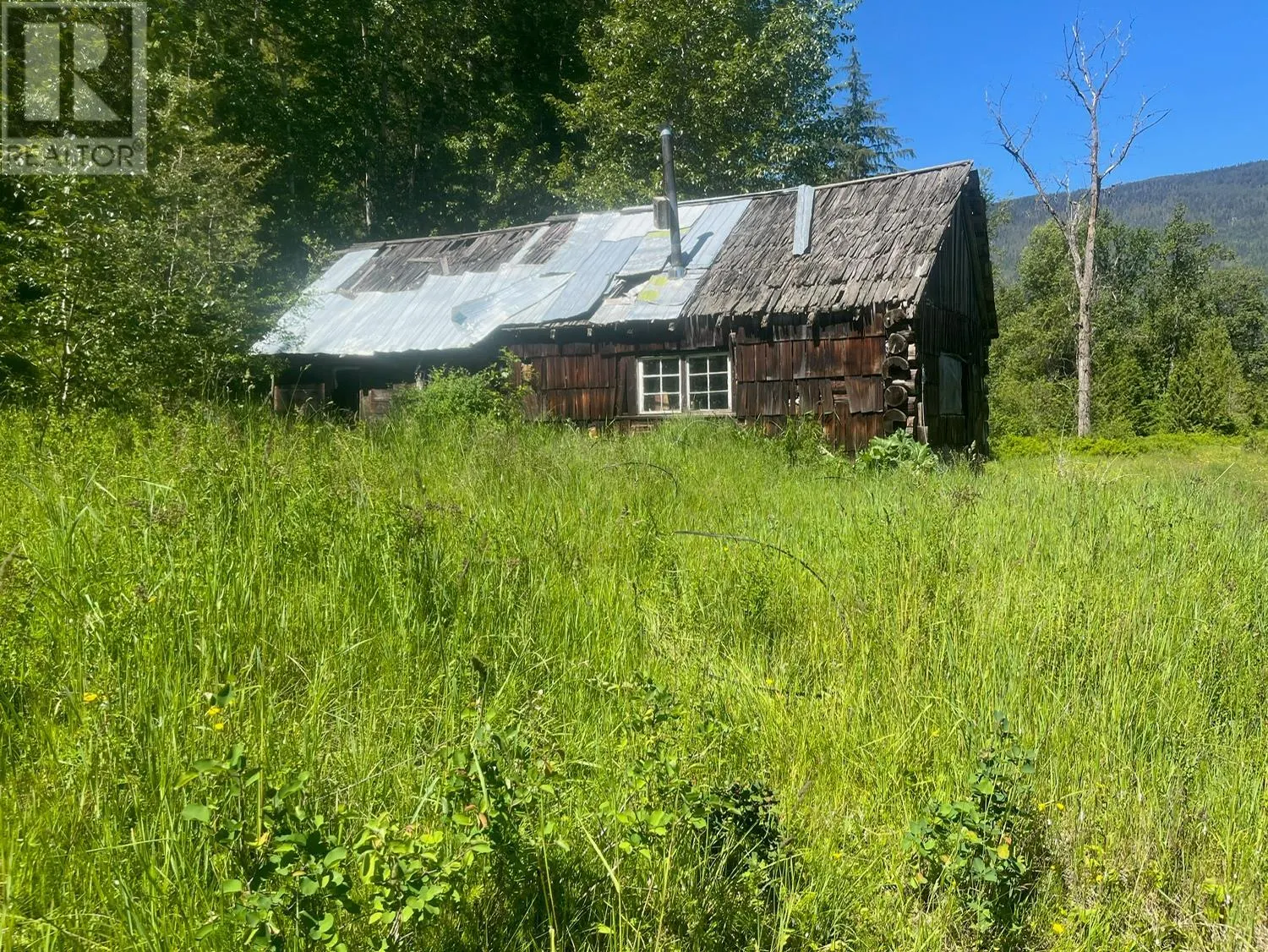 2736 Enderby Mabel Lake Road