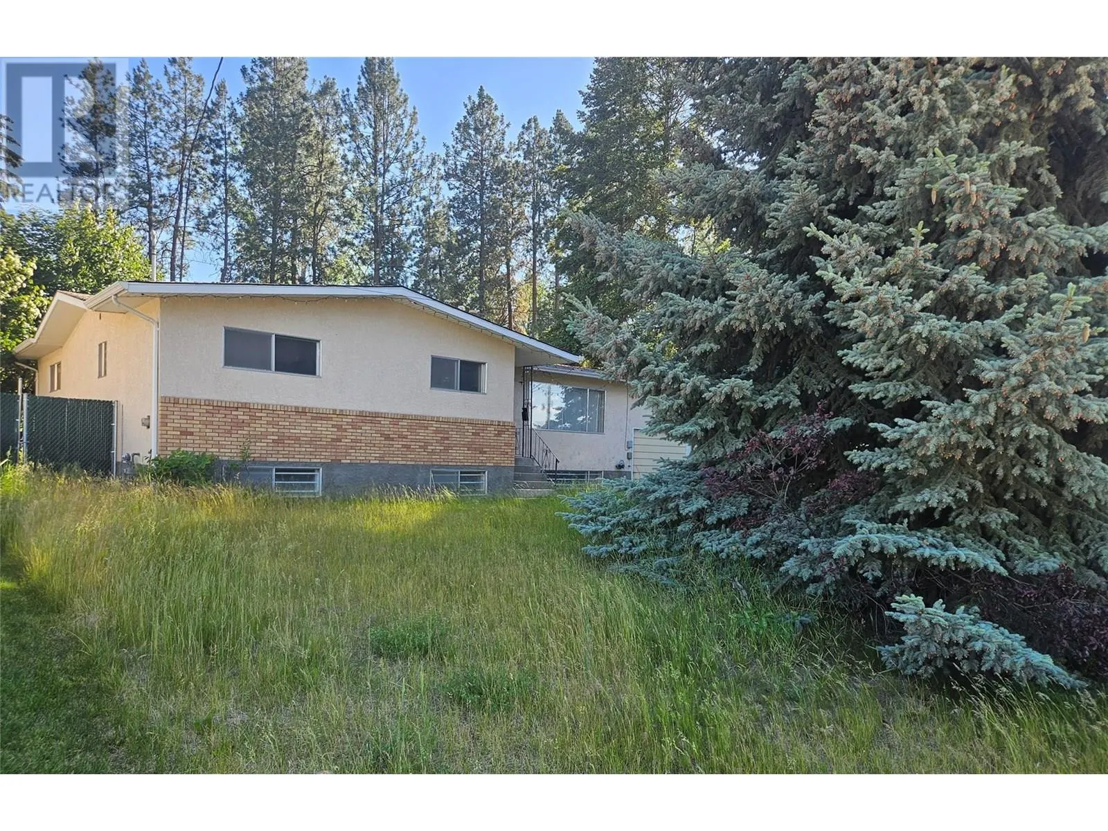 305 & 295 Clarissa Road