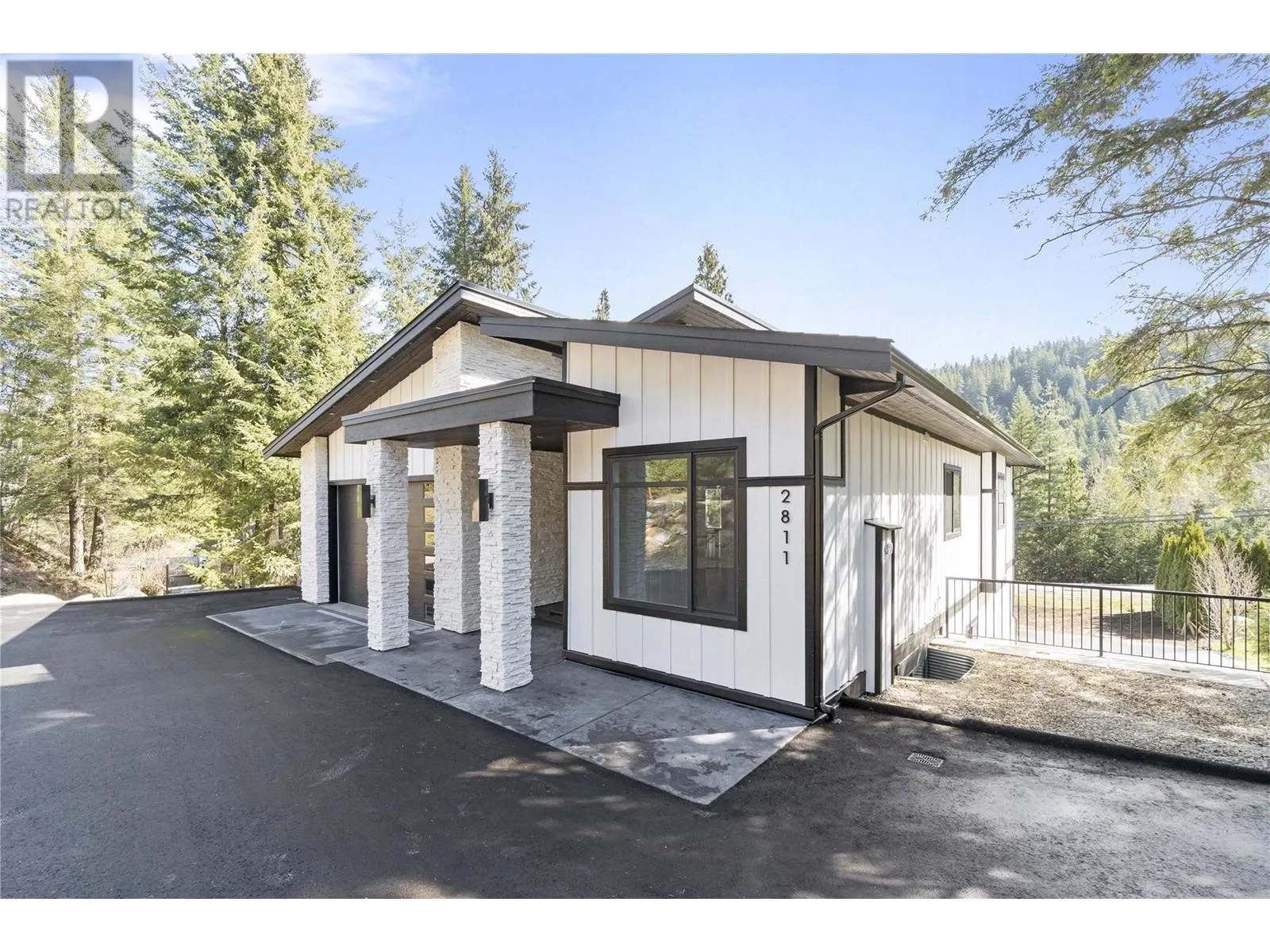 2811 Mountview Drive