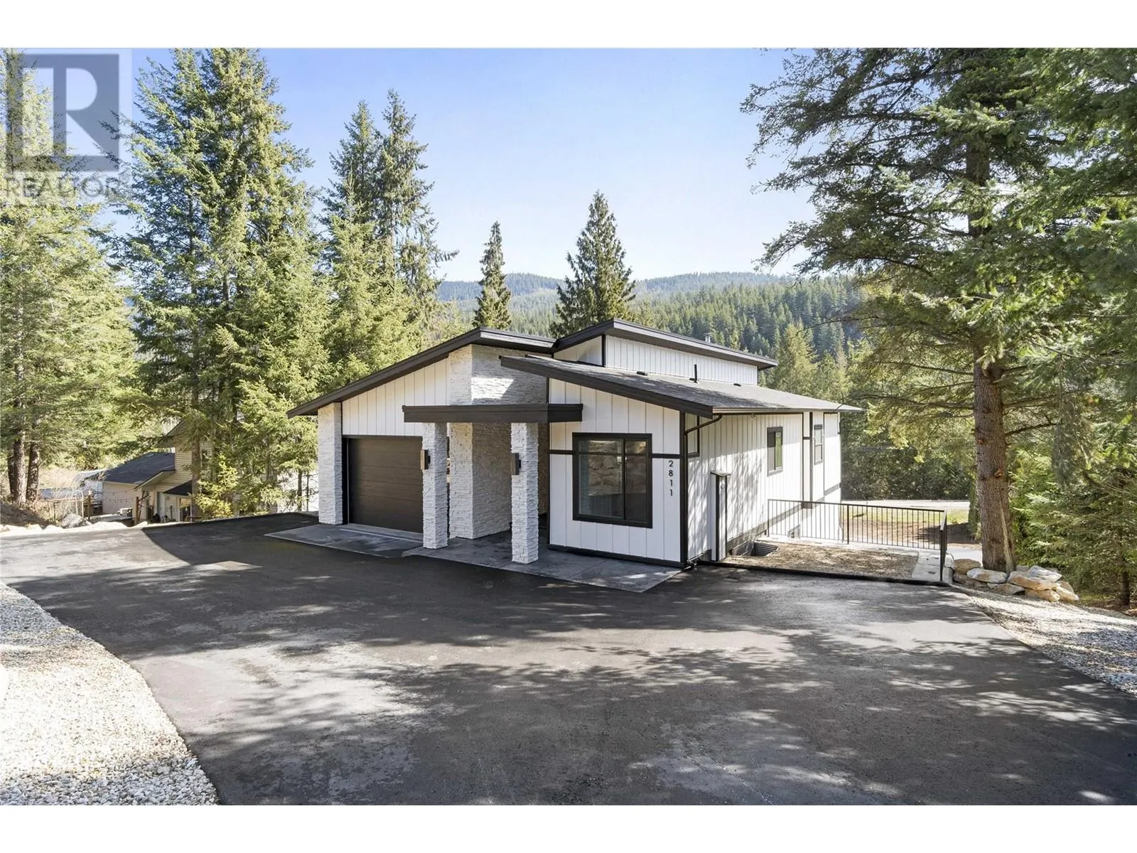 2811 Mountview Drive