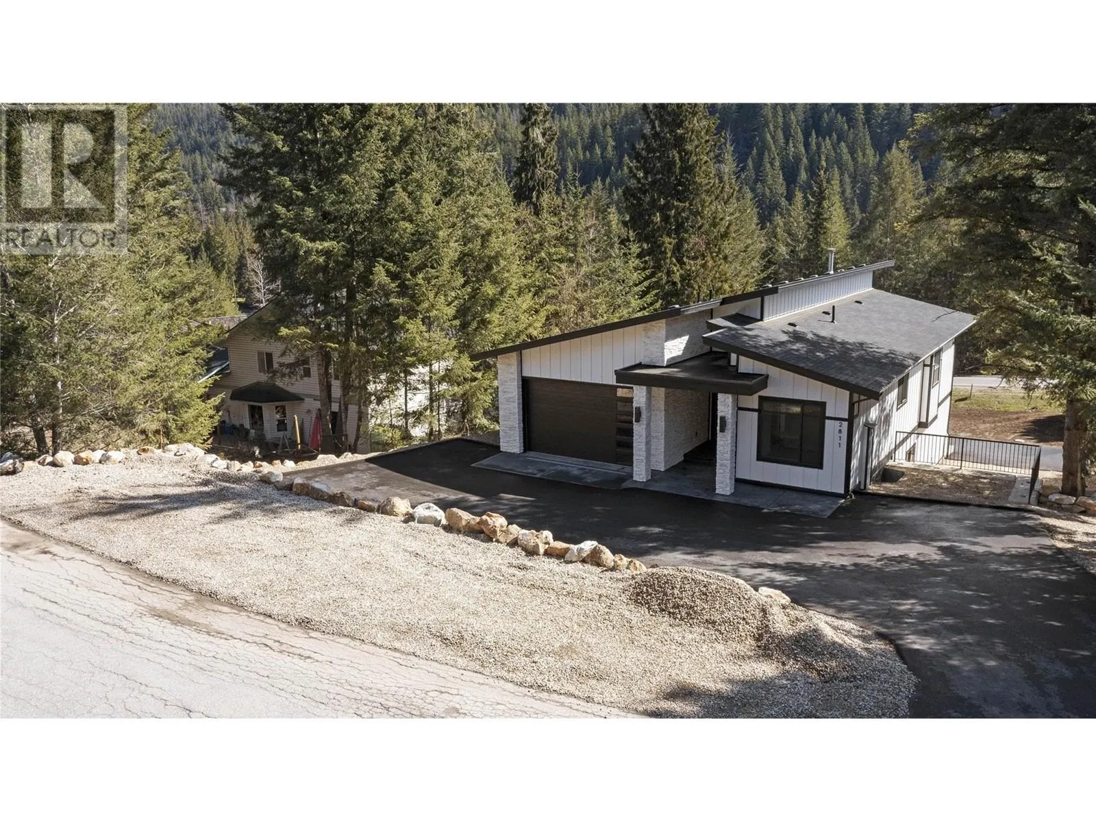 2811 Mountview Drive