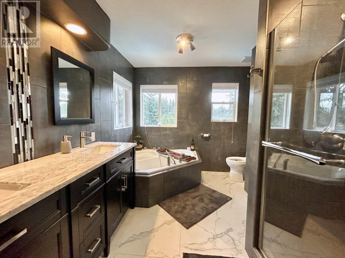 3911 Lakevale Place