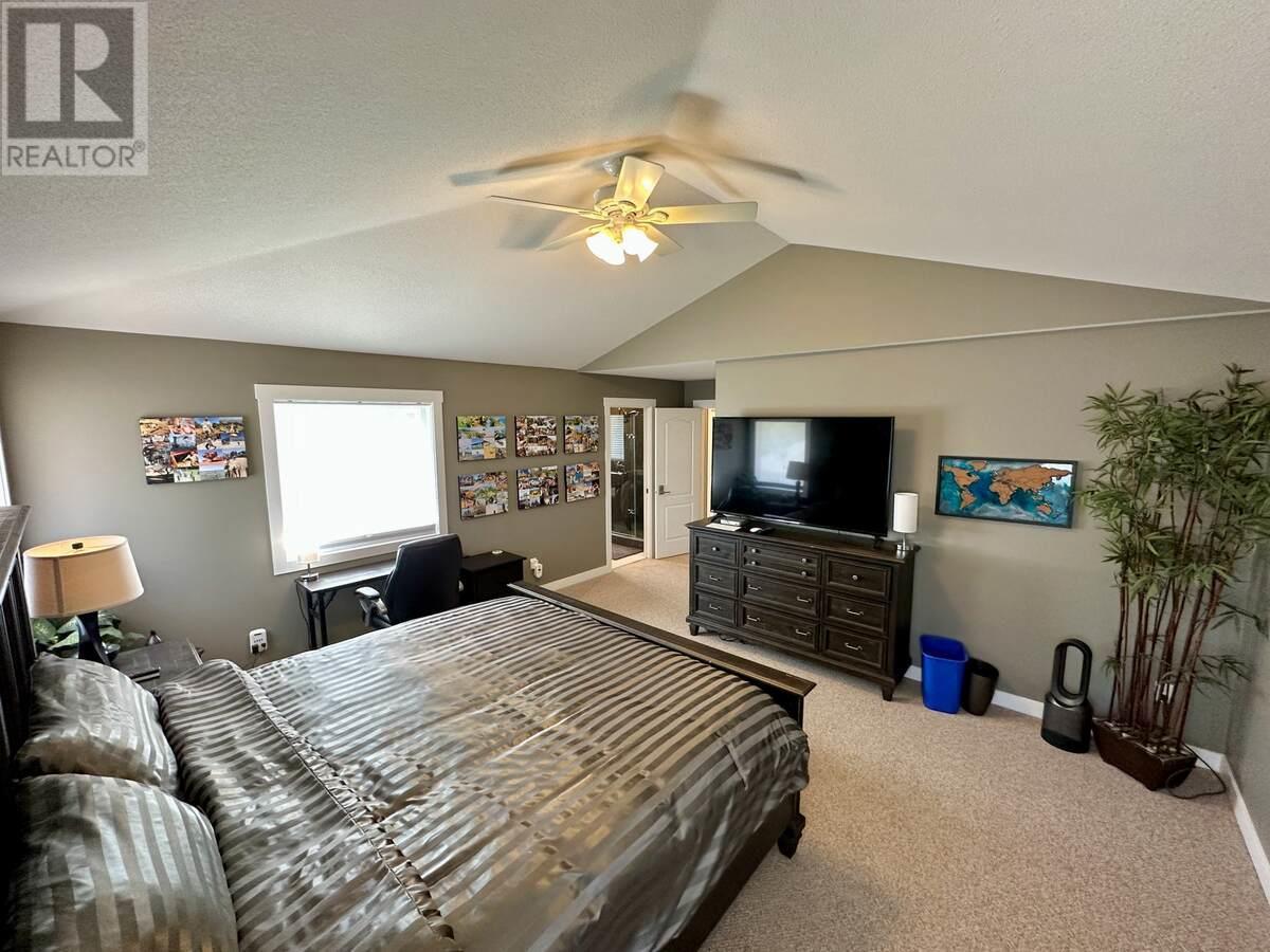 3911 Lakevale Place