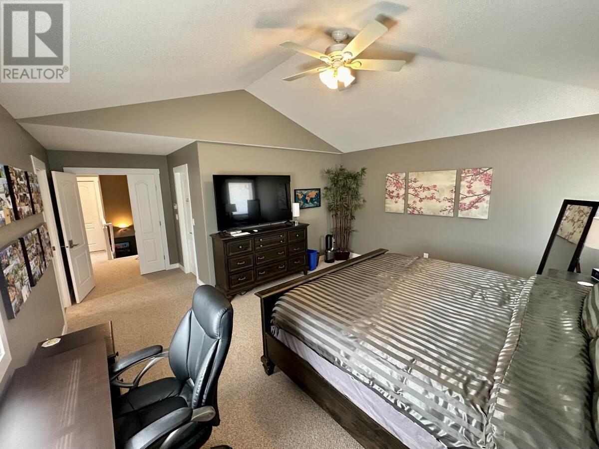 3911 Lakevale Place