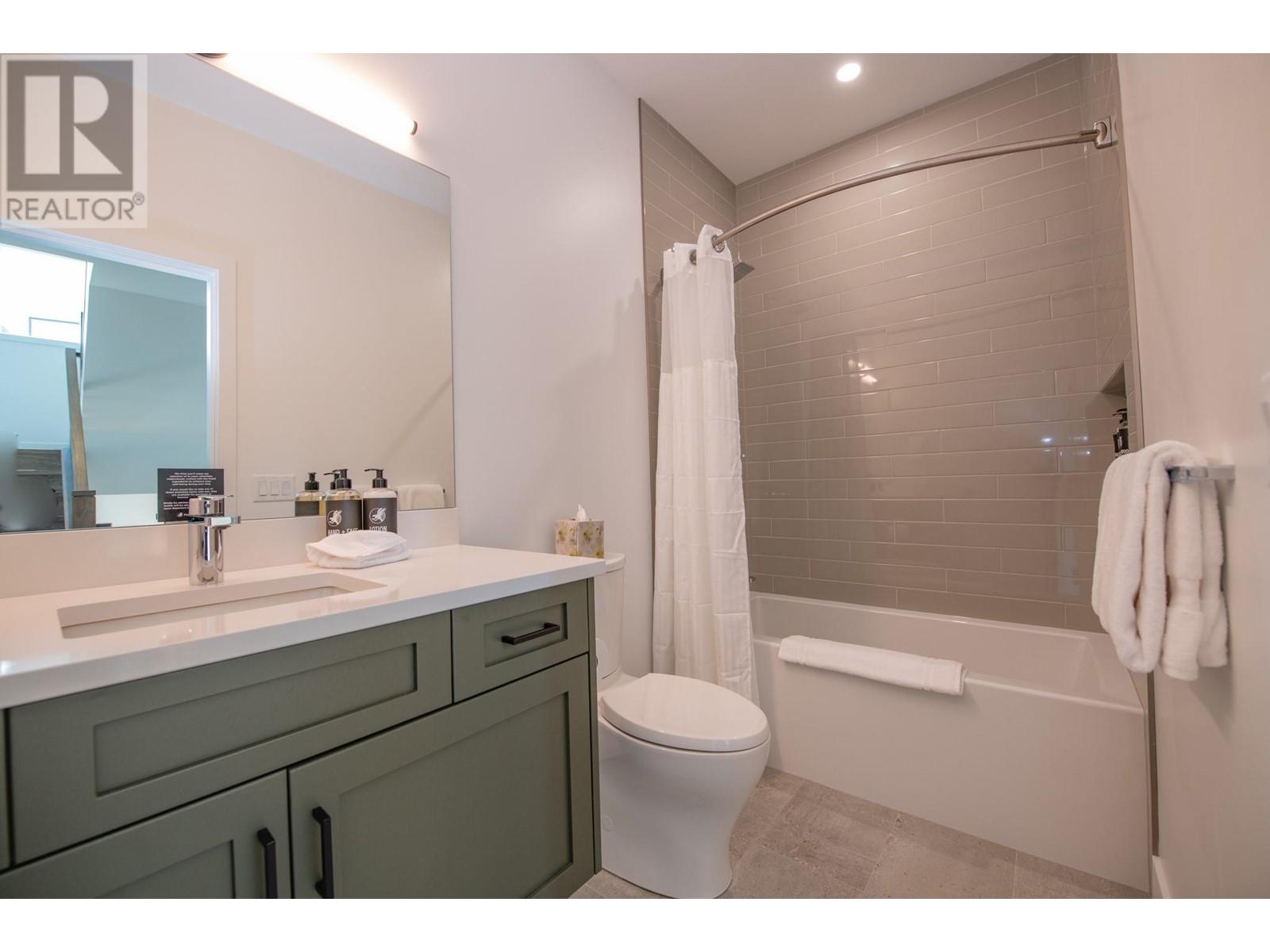 105 Predator Ridge Drive Unit# 4