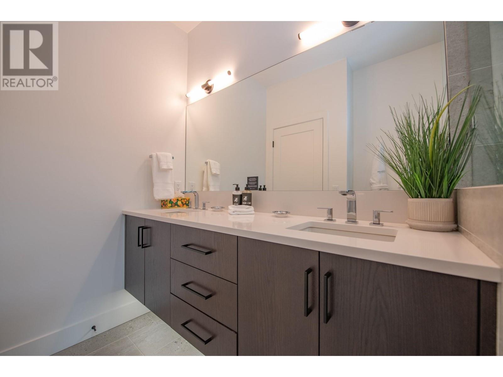 105 Predator Ridge Drive Unit# 4