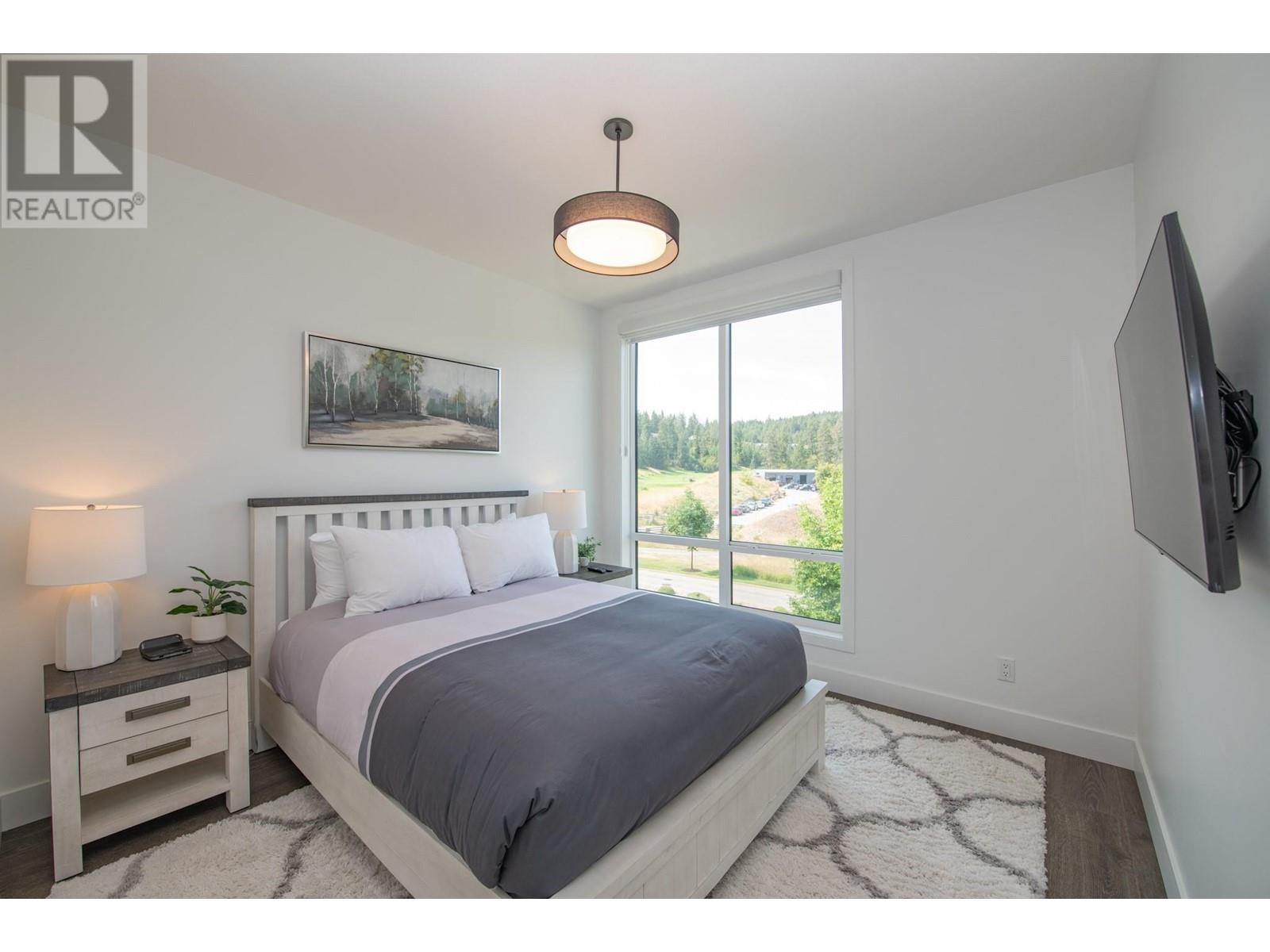 105 Predator Ridge Drive Unit# 4