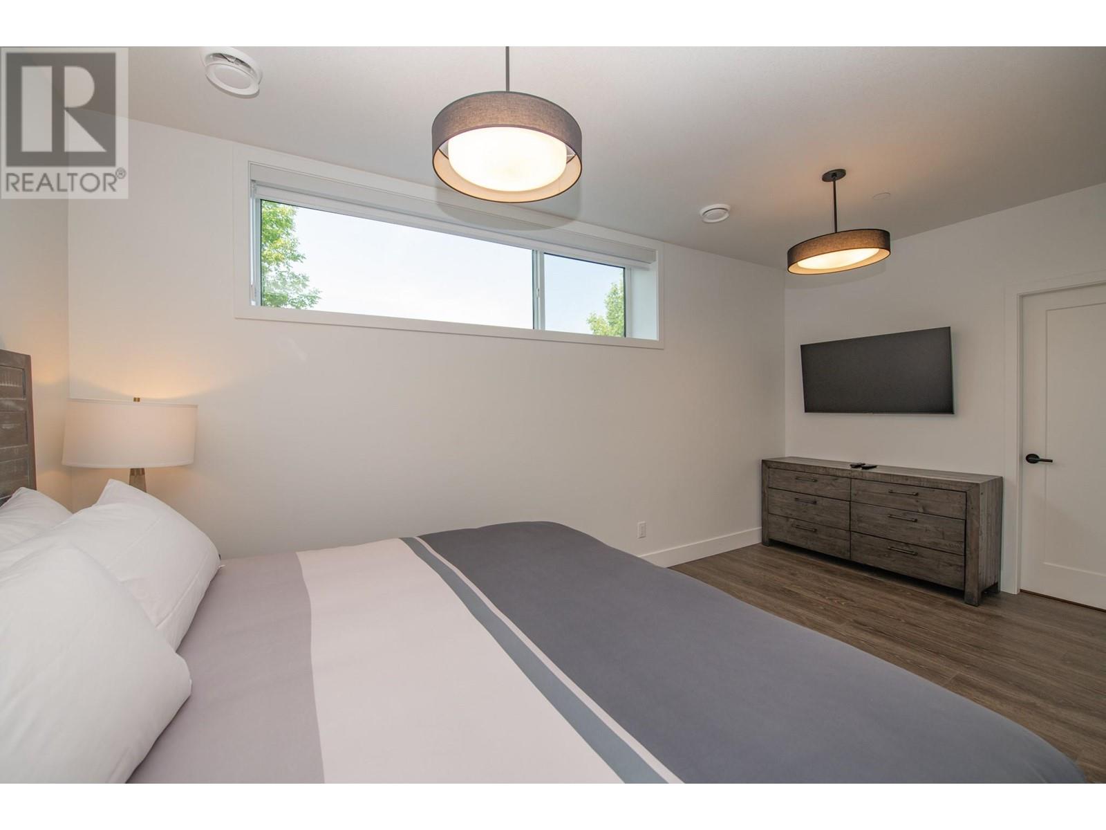 105 Predator Ridge Drive Unit# 4