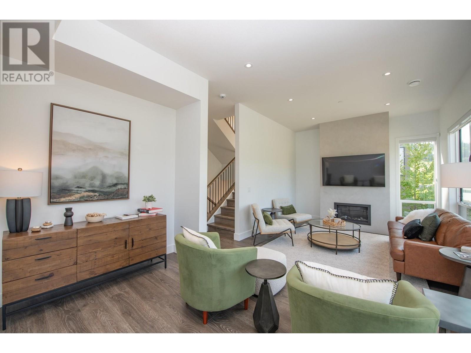 105 Predator Ridge Drive Unit# 4