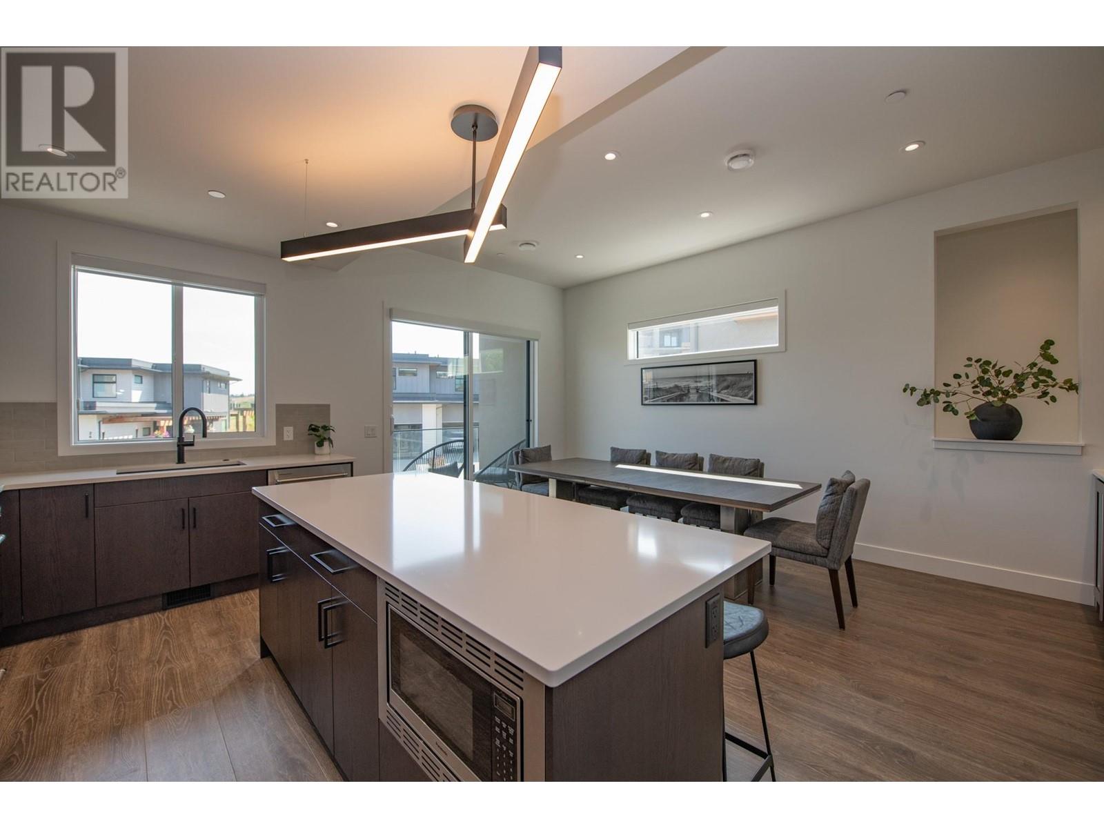 105 Predator Ridge Drive Unit# 4