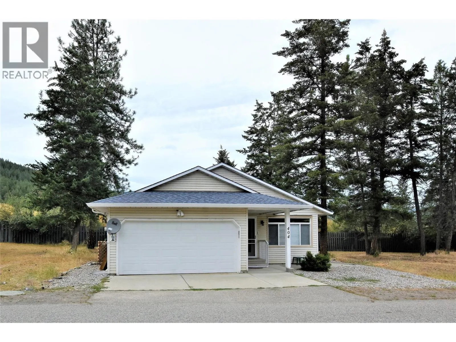 404 Hummingbird Avenue