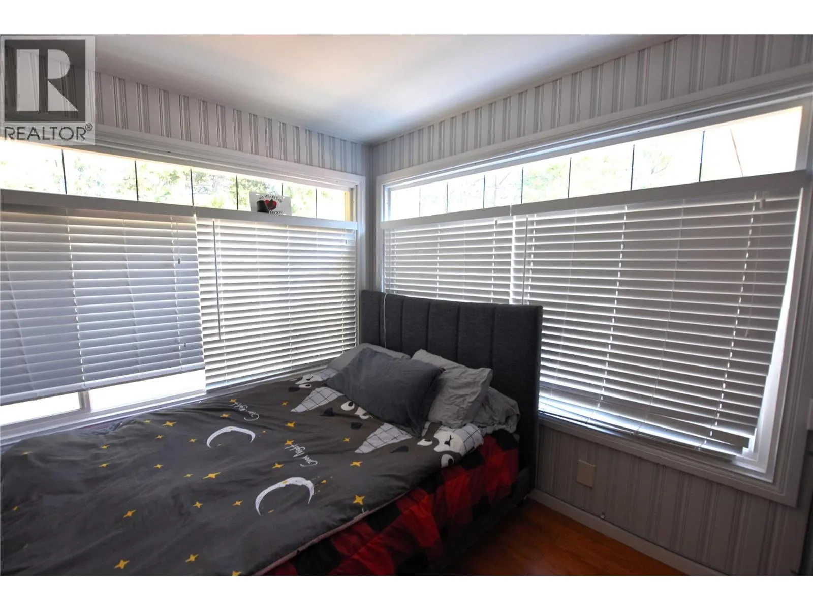 404 Hummingbird Avenue