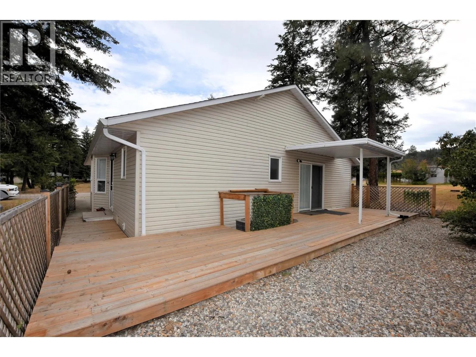 404 Hummingbird Avenue