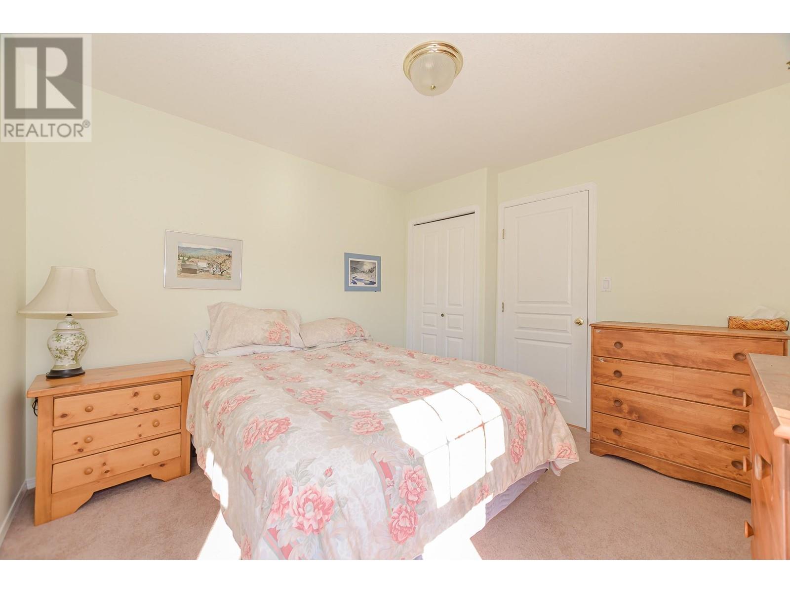 303 Regent Avenue Unit# 4