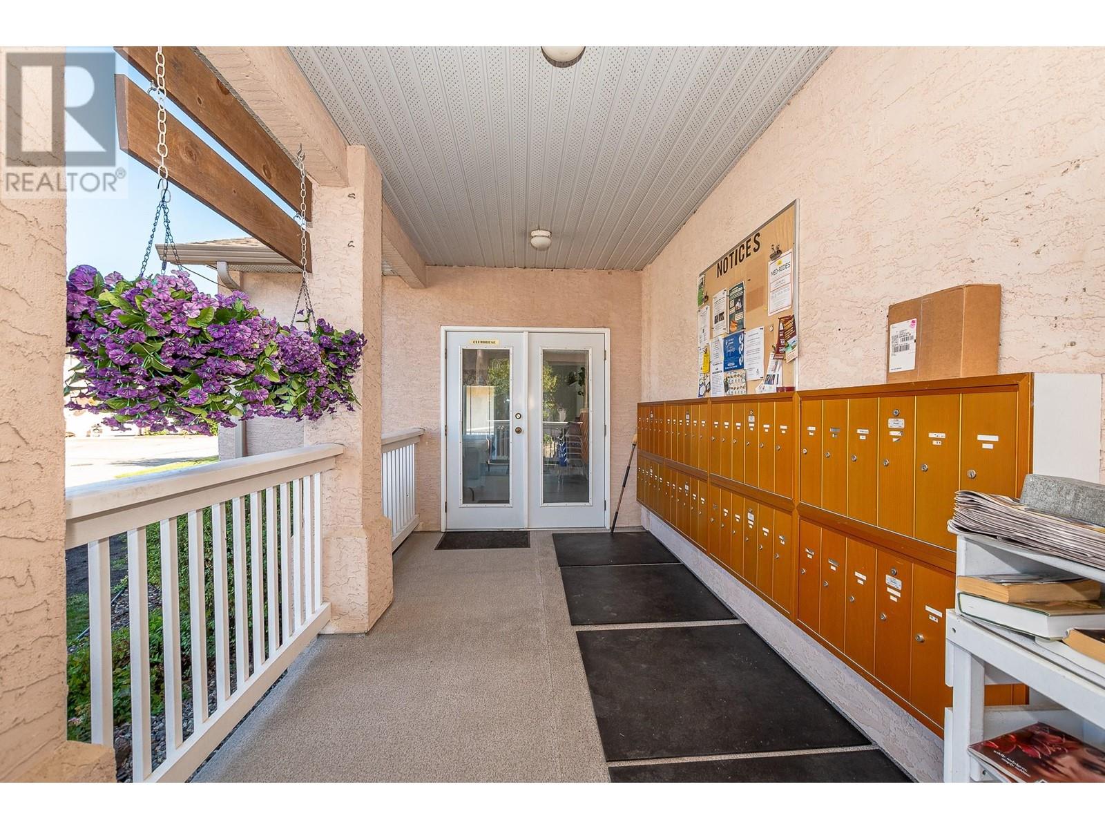 303 Regent Avenue Unit# 4