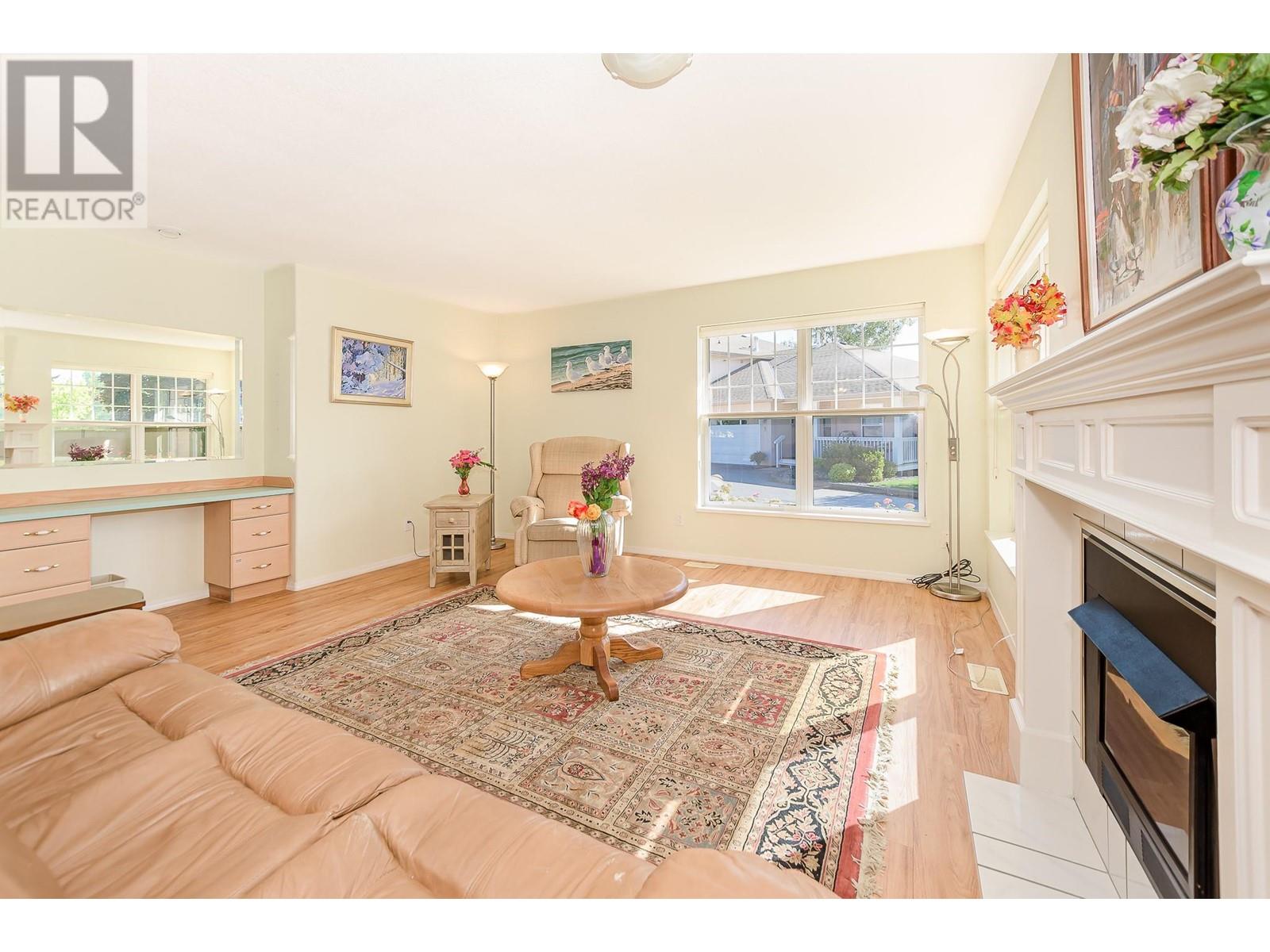303 Regent Avenue Unit# 4
