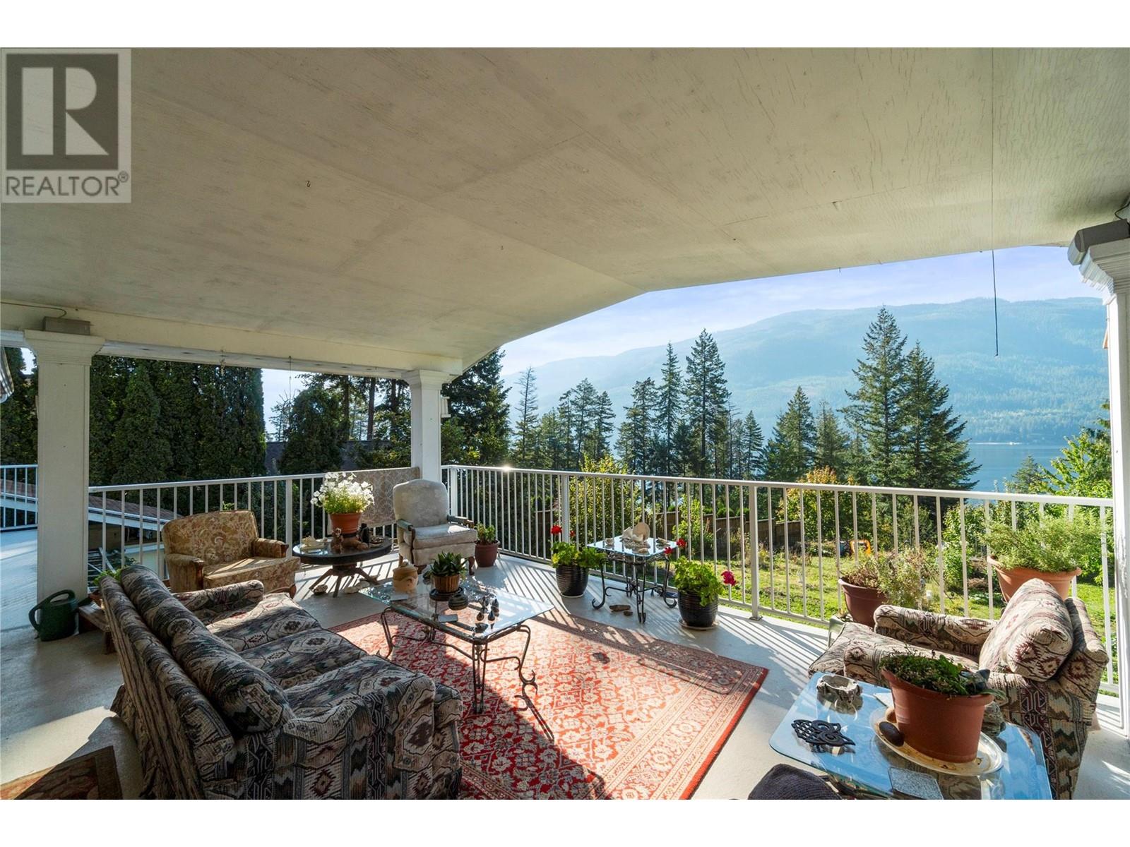 5404 Sunnybrae Canoe Pt Road Unit# 1