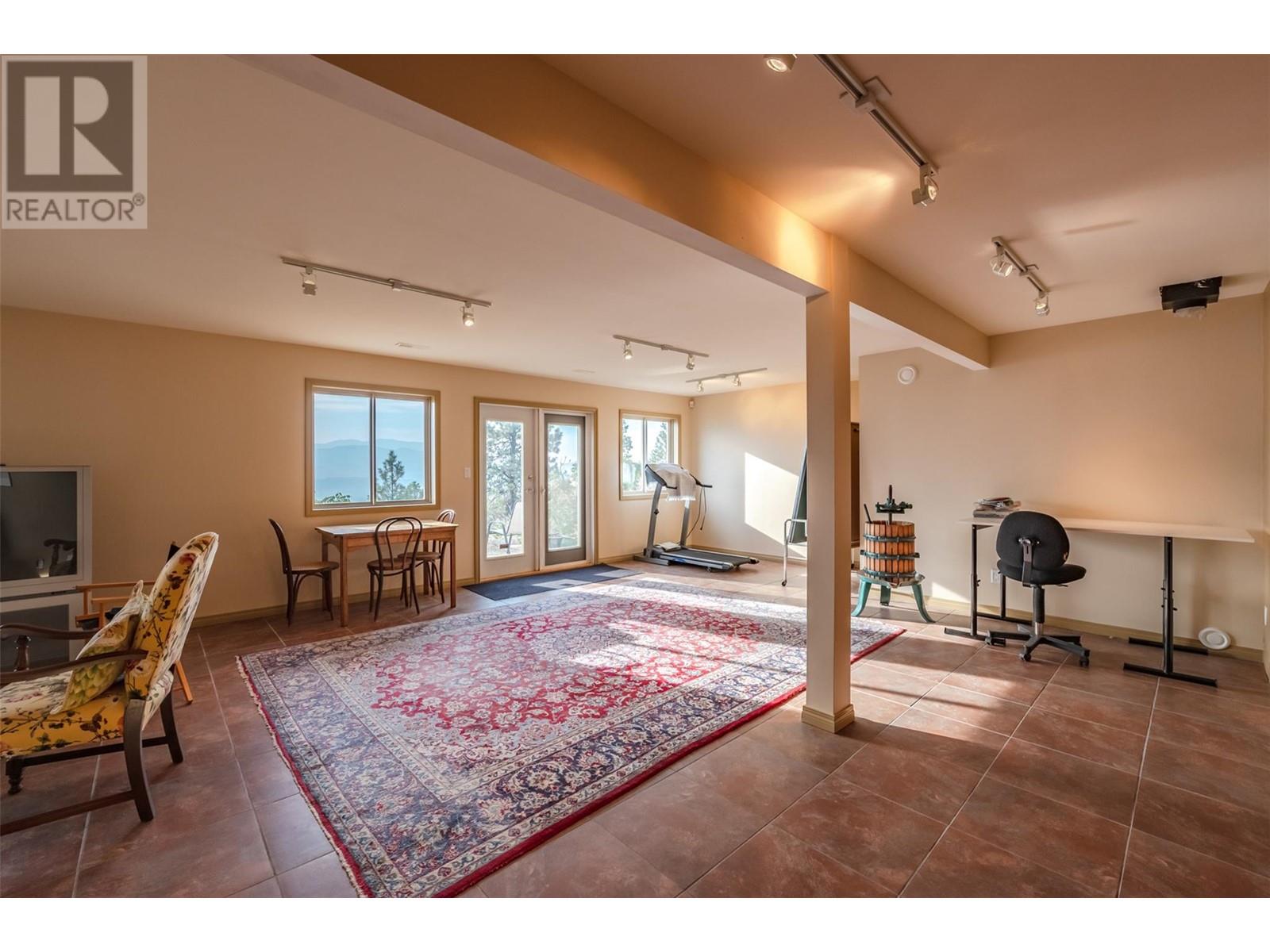 409 Patten Road