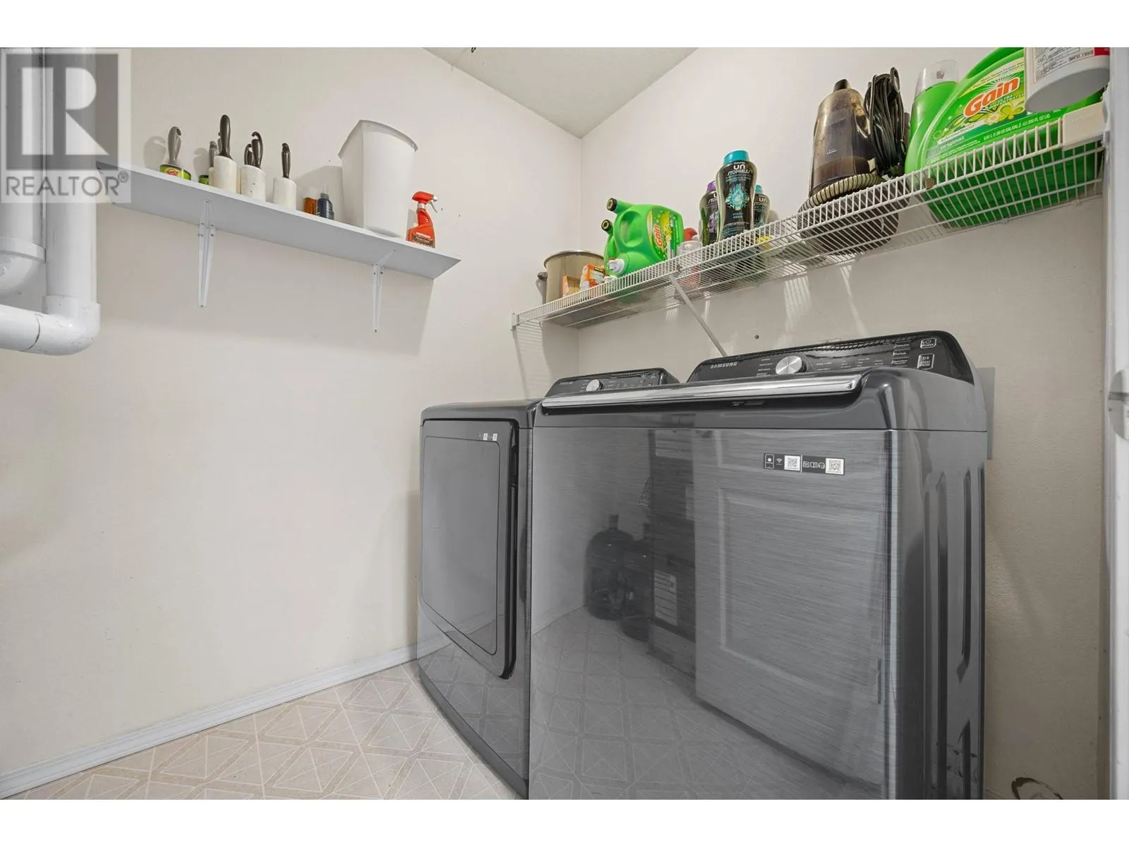 303 Regent Avenue Unit# 27