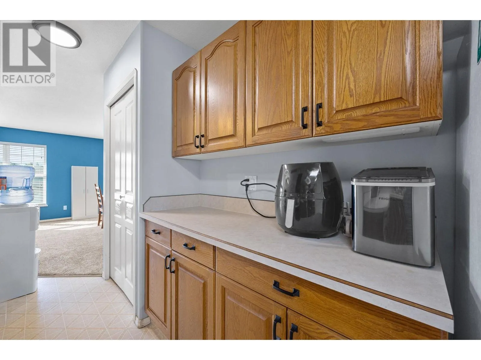 303 Regent Avenue Unit# 27
