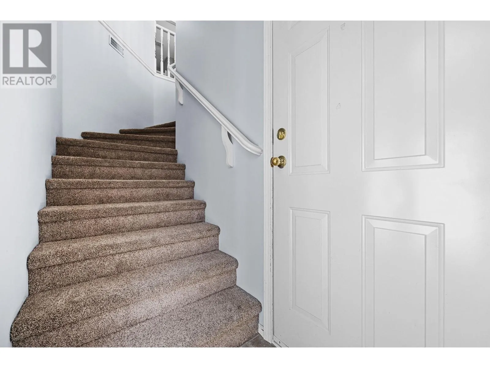 303 Regent Avenue Unit# 27